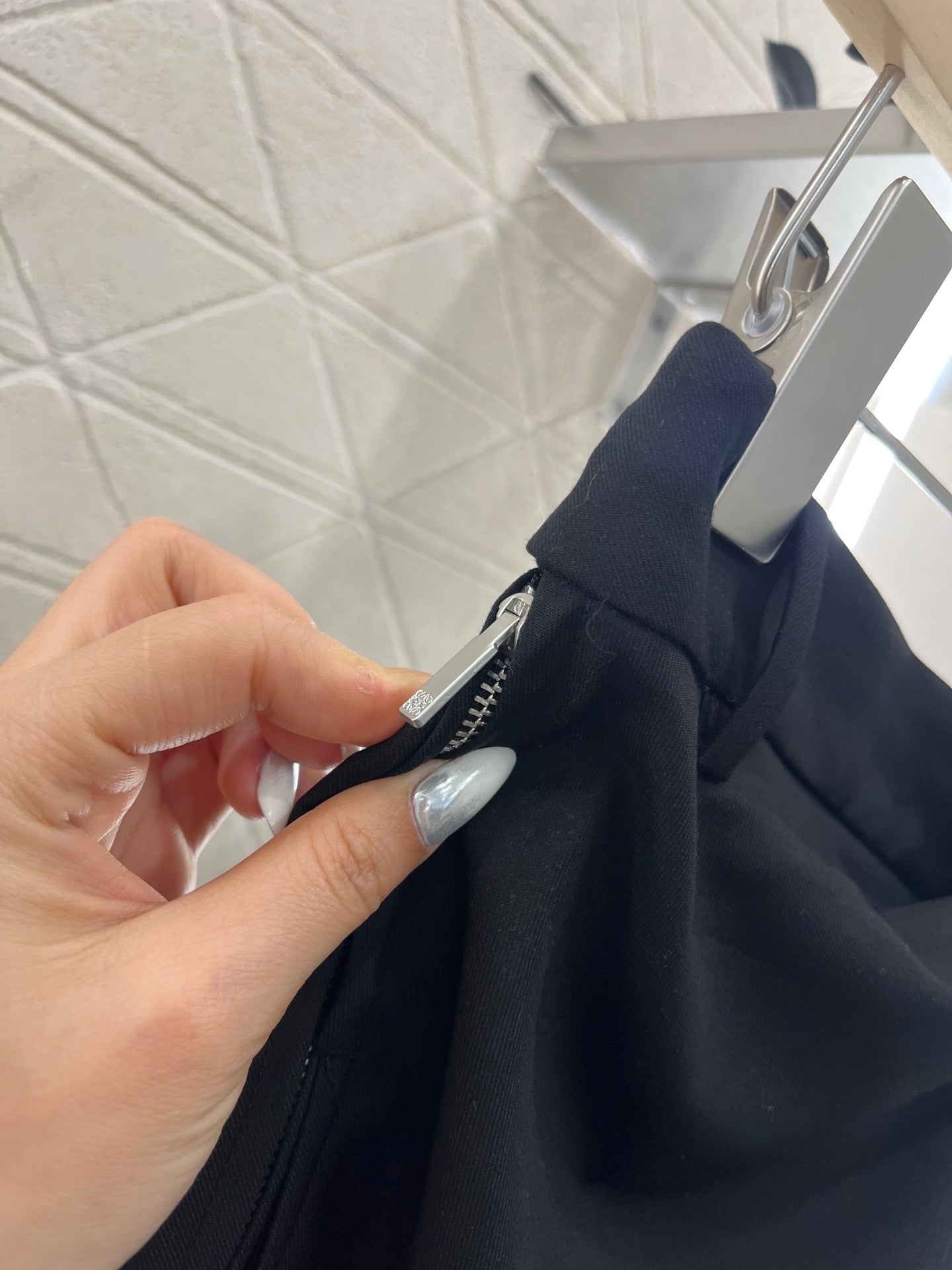 25ss leather label pleated trendy trousers