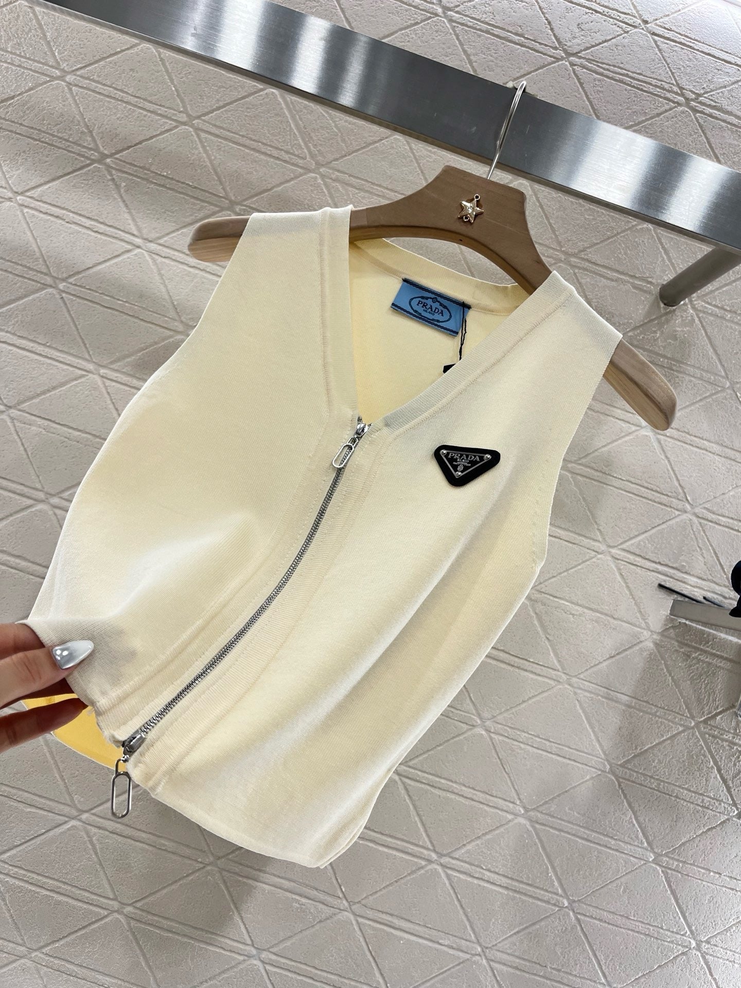 25SS New Arrival Zipper Knit Vest