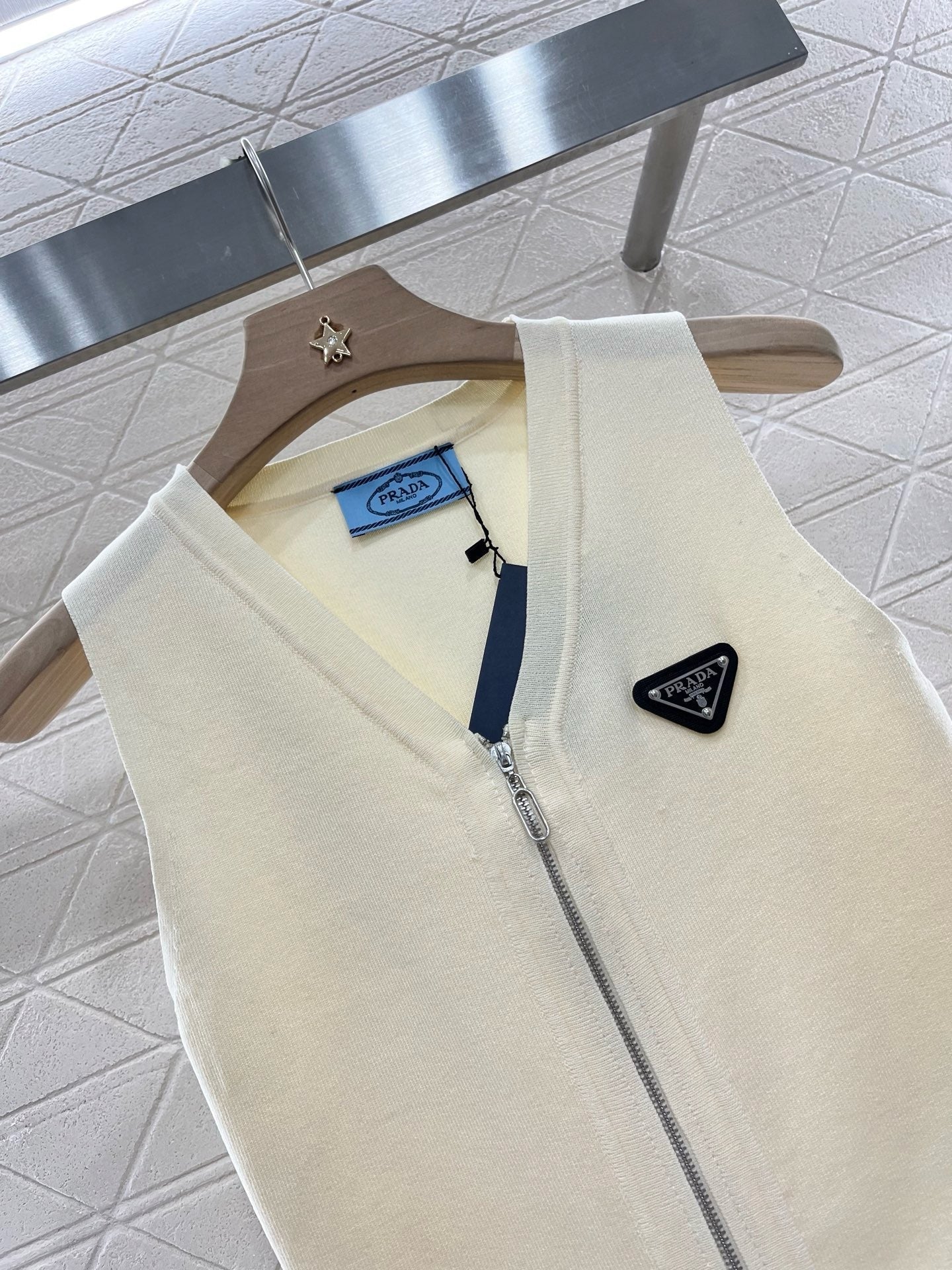 25SS New Arrival Zipper Knit Vest