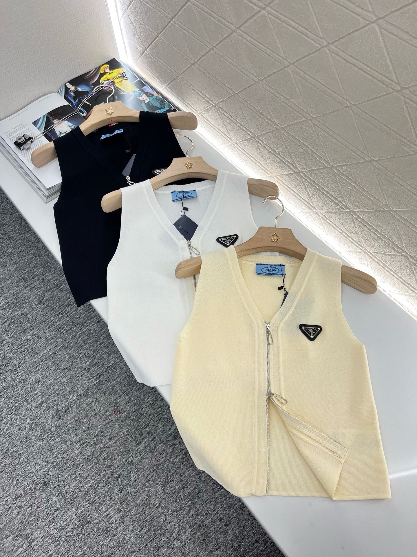 25SS New Arrival Zipper Knit Vest