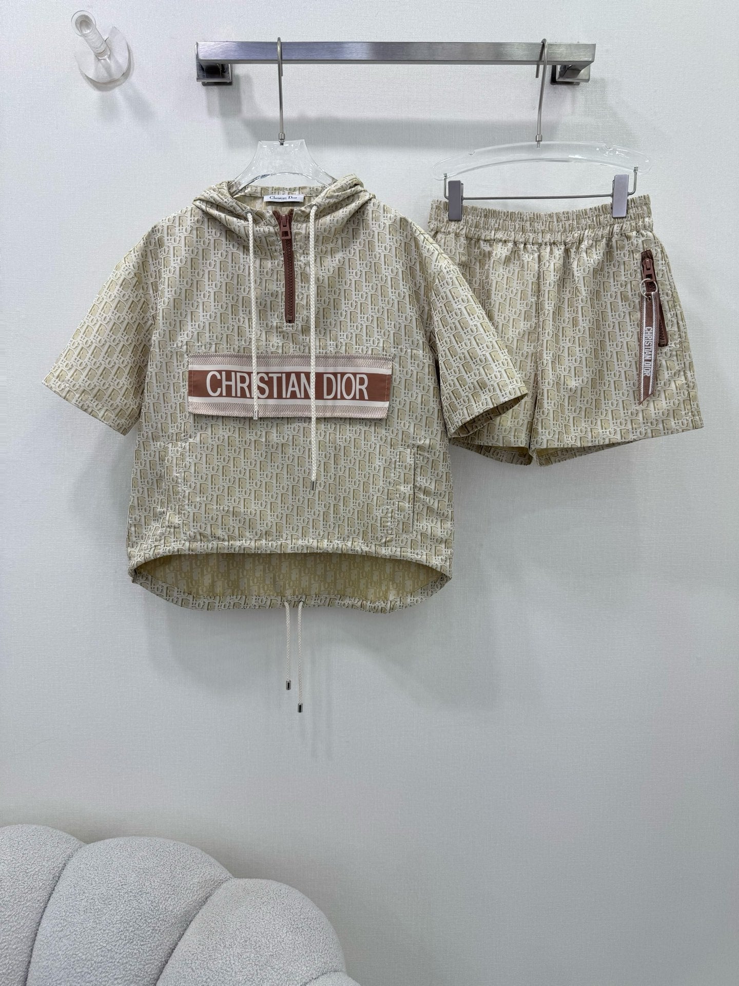 D 25 New summer jacquard jacket + shorts