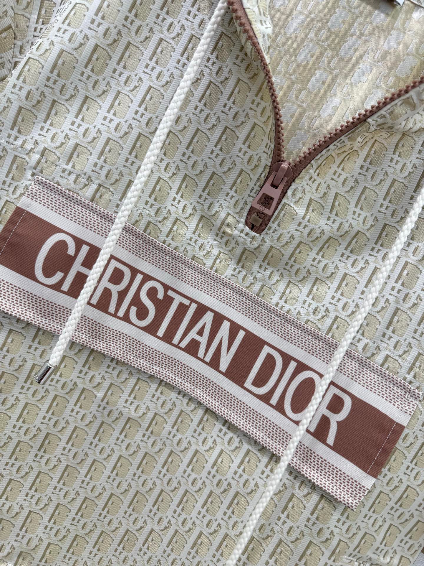 D 25 New summer jacquard jacket + shorts