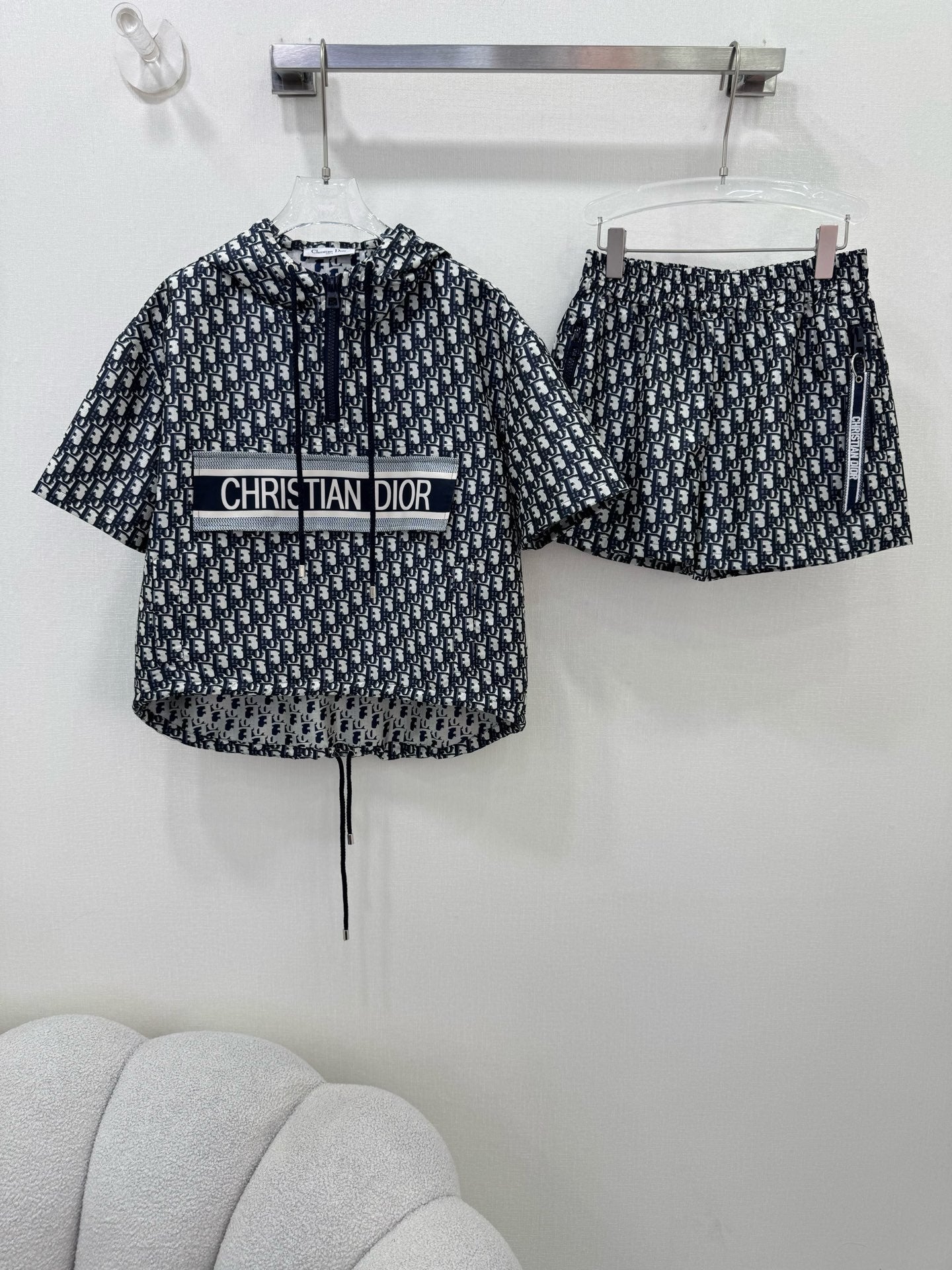 D 25 New summer jacquard jacket + shorts