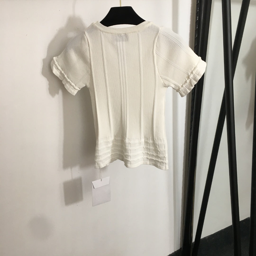 Slim Fit V-Neck Short Sleeve Knit Top