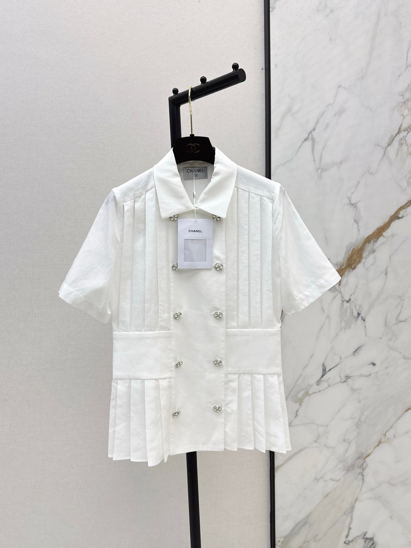 25 Spring and Summer Latest Pleated Waist Temperament Commuter Shirt
