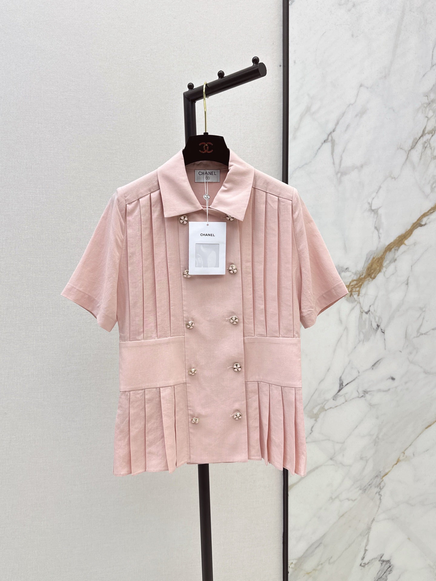 25 Spring and Summer Latest Pleated Waist Temperament Commuter Shirt