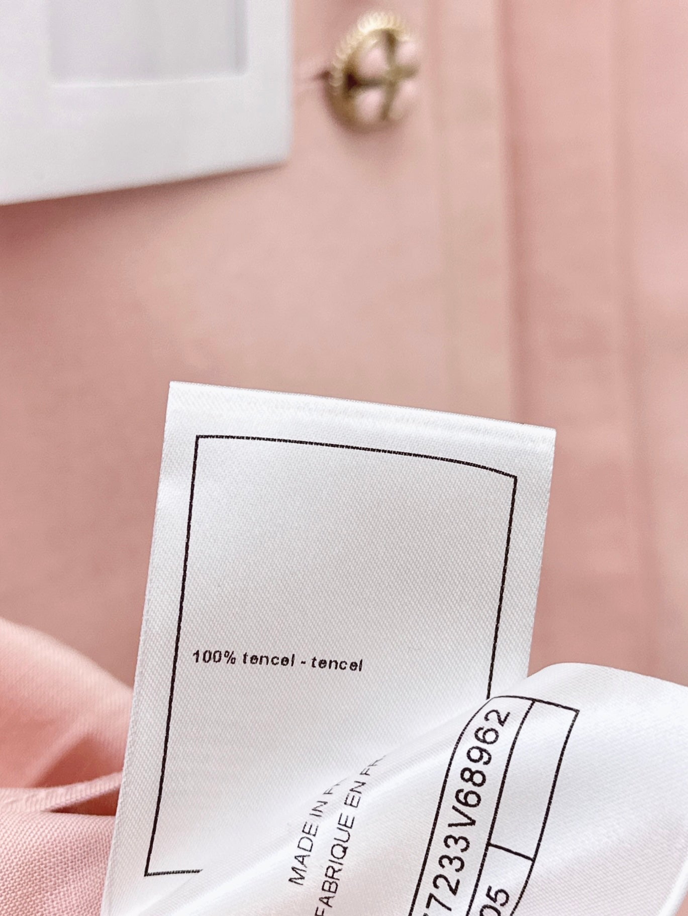 25 Spring and Summer Latest Pleated Waist Temperament Commuter Shirt