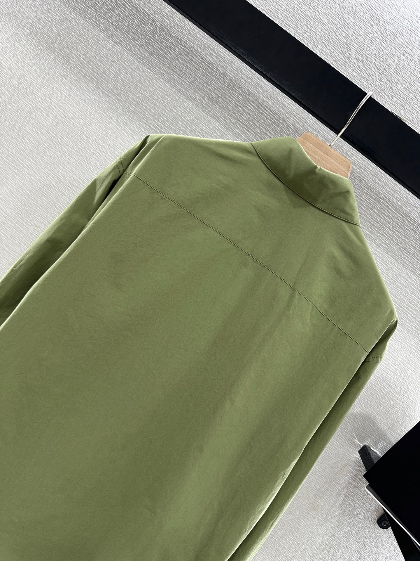 L 25 Irregular Leather Tag Shirt