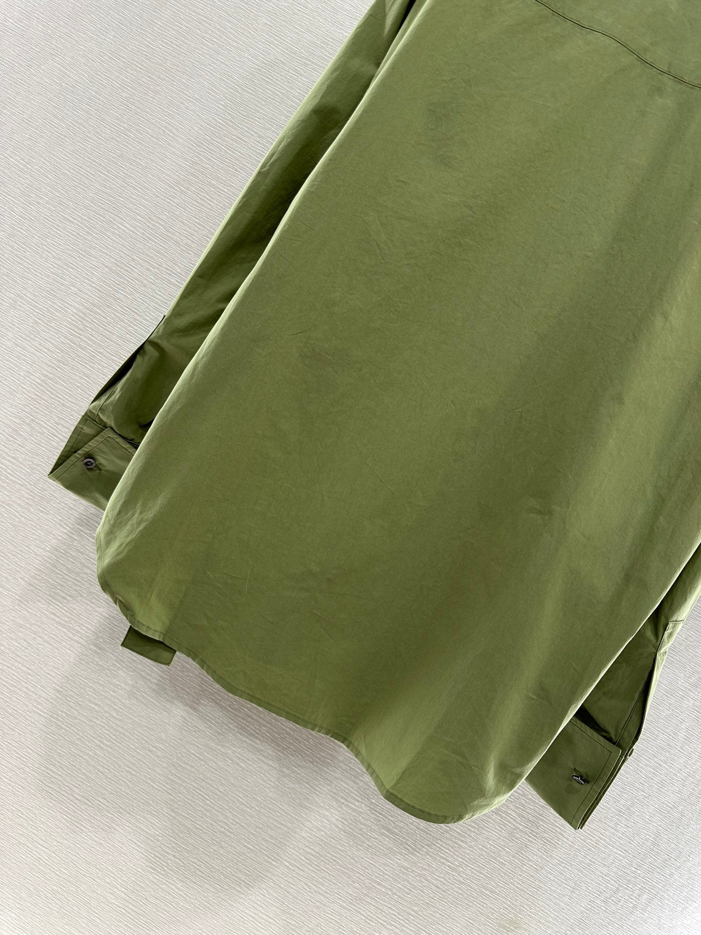 L 25 Irregular Leather Tag Shirt