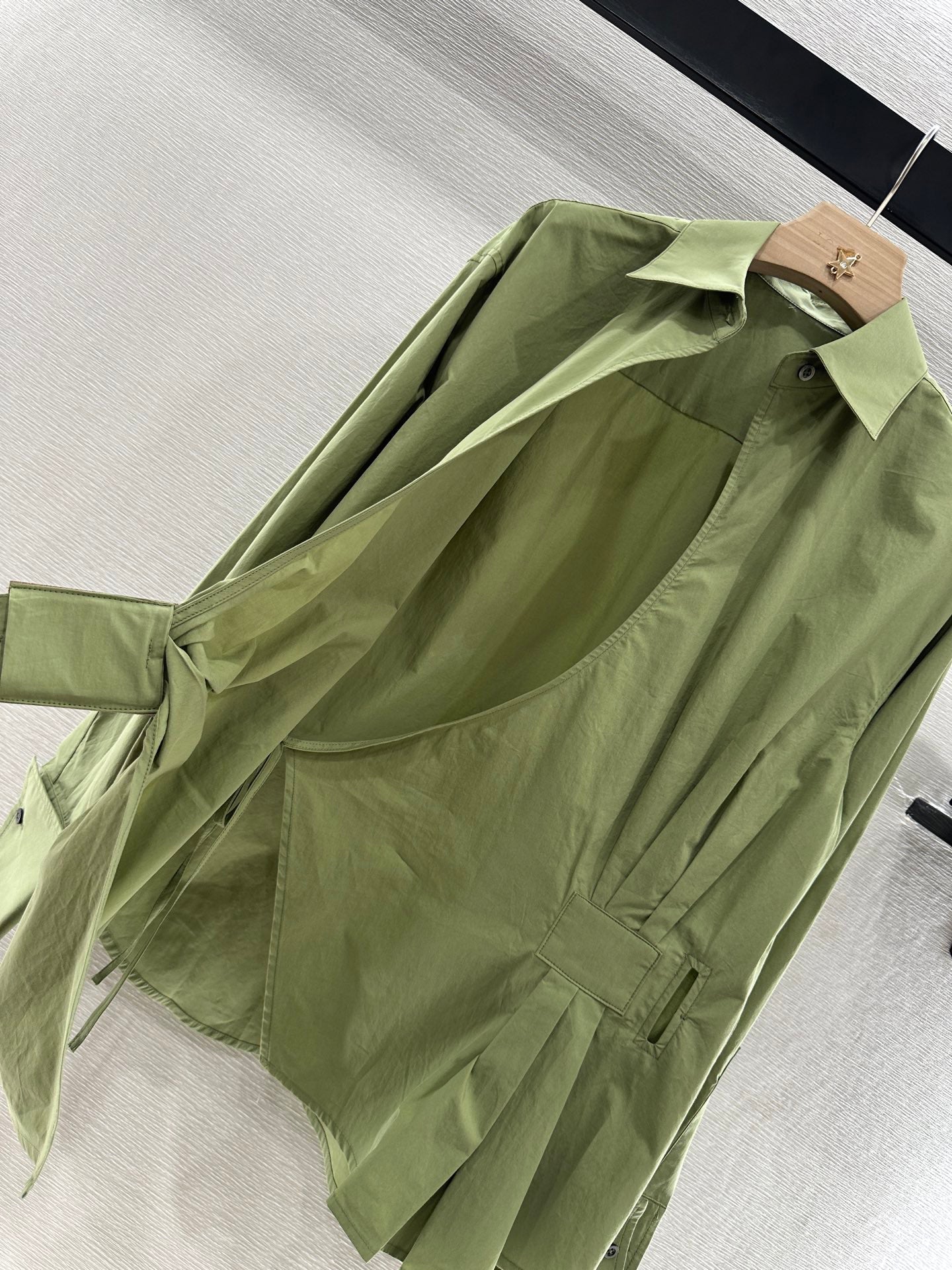L 25 Irregular Leather Tag Shirt