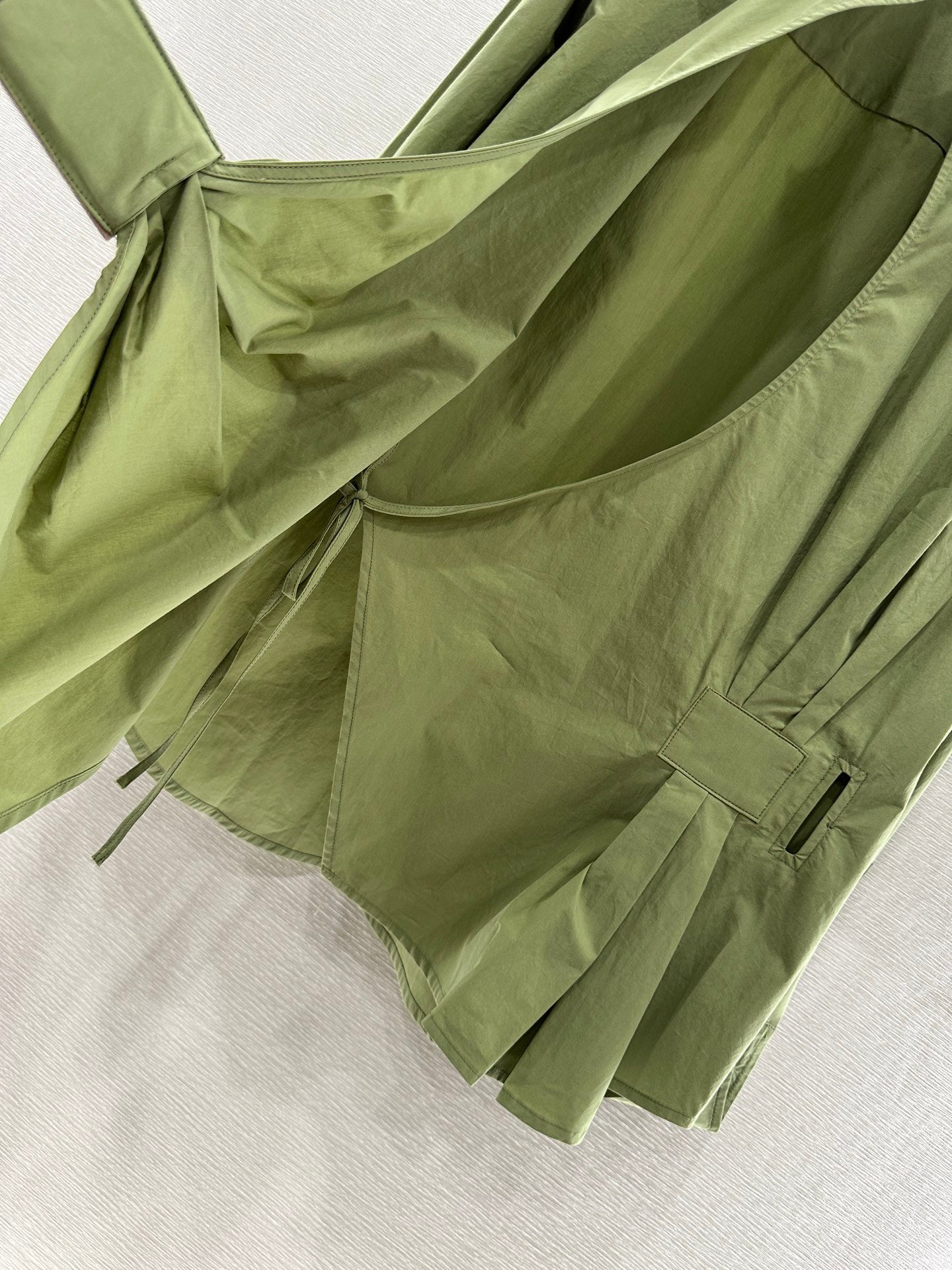 L 25 Irregular Leather Tag Shirt