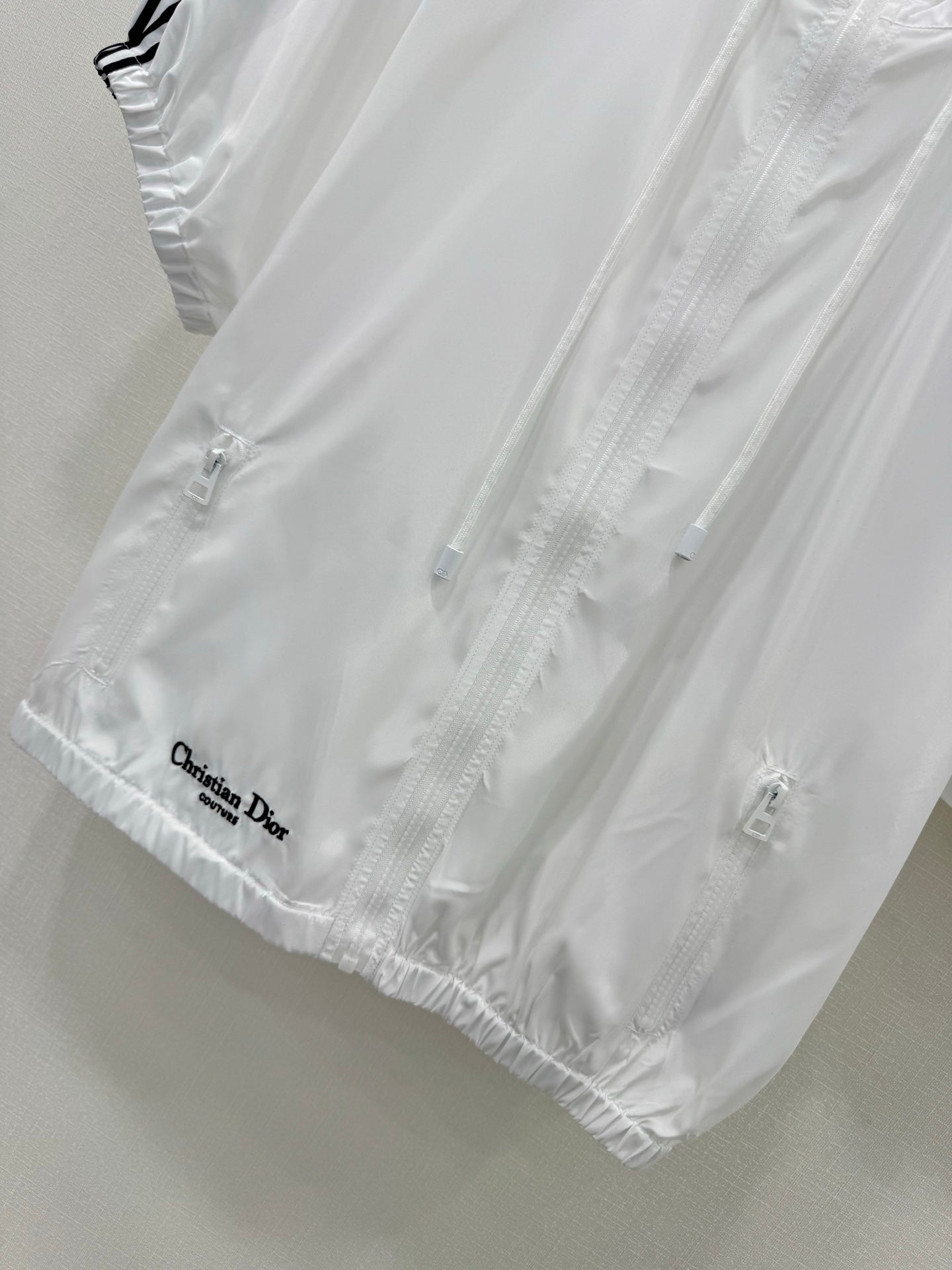 D 25 Spring/Summer Short Sleeve Zipper Hooded Jacket + Shorts Set