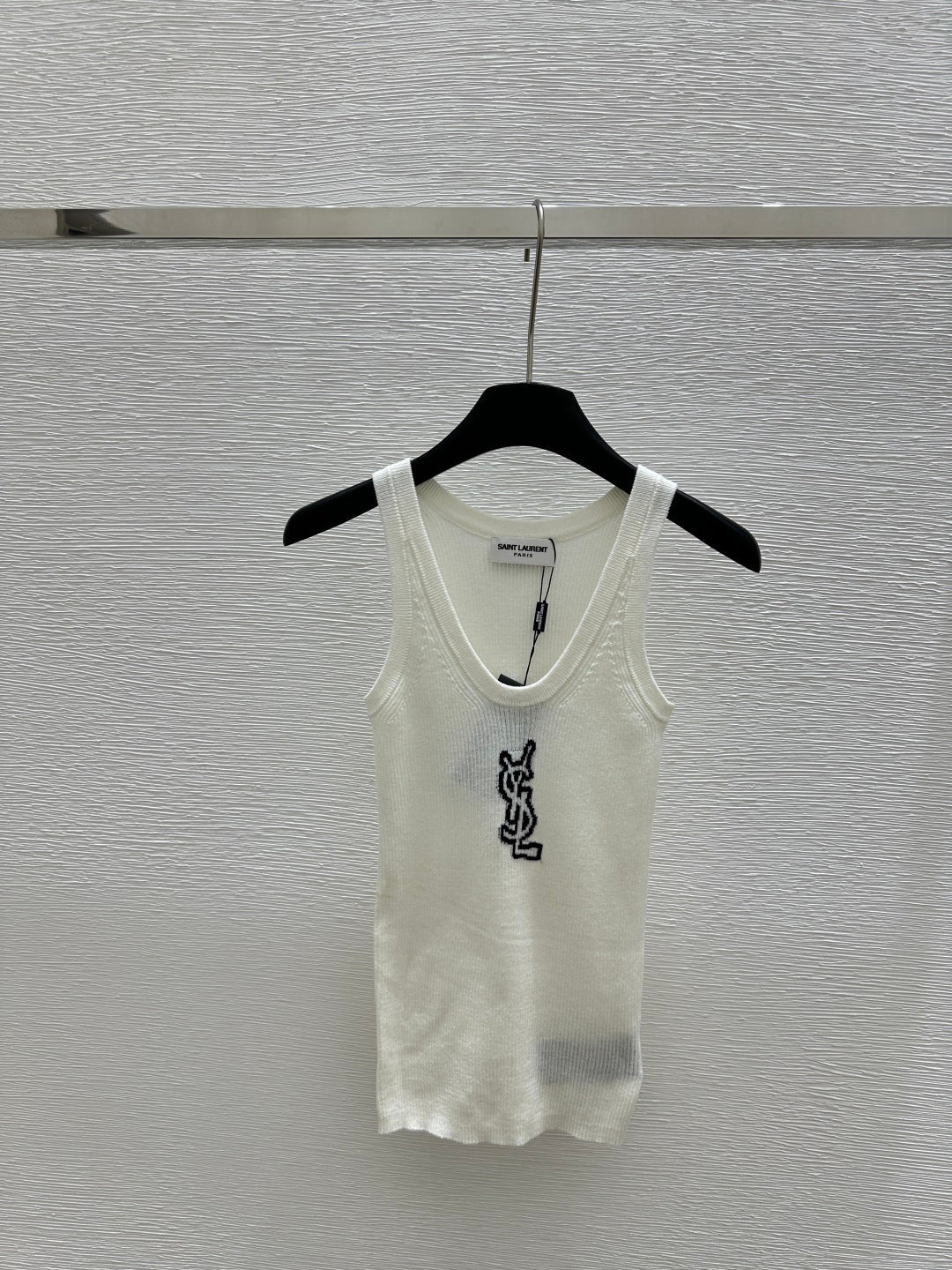 25ss Large round neck contrasting pattern knitted vest