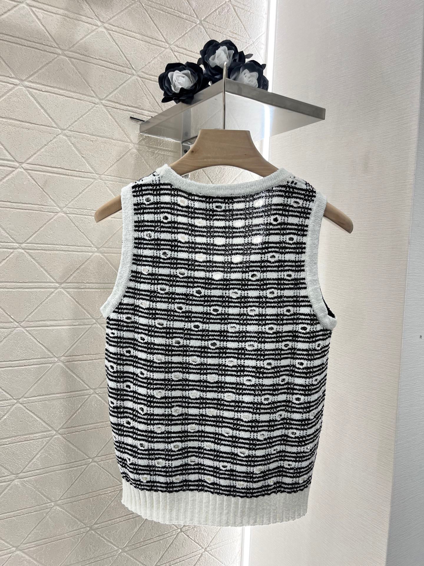 25ss Hollow knit vest