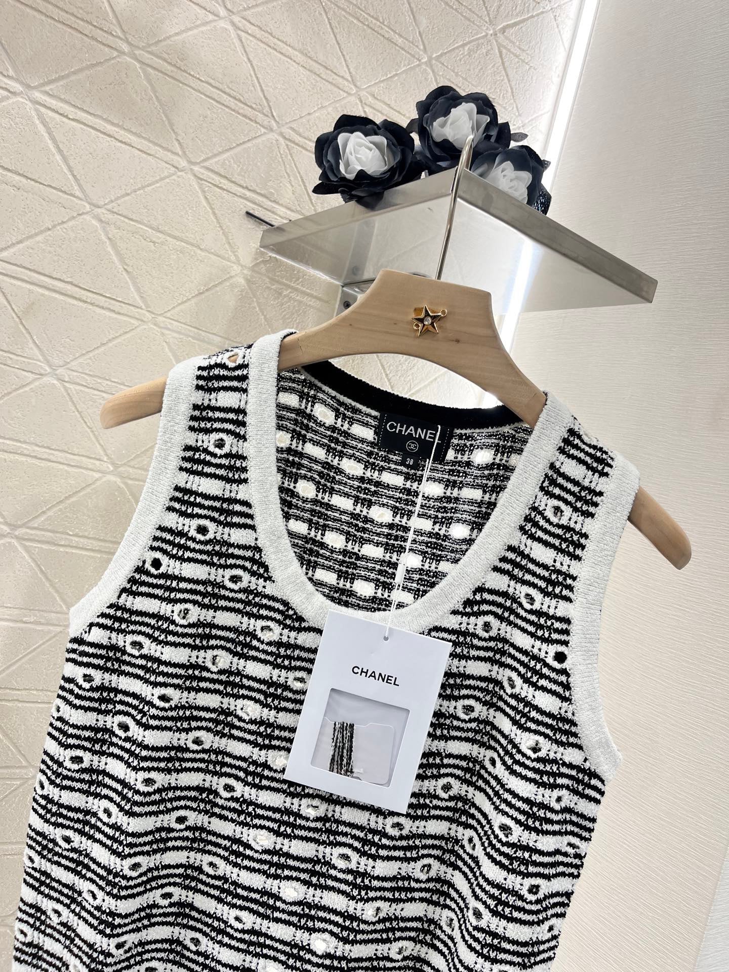 25ss Hollow knit vest