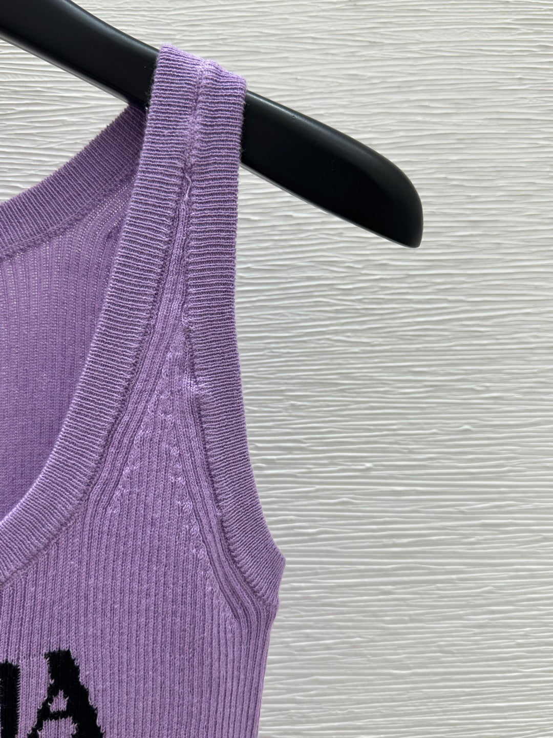25ss Round neck color blocked letter knitted vest