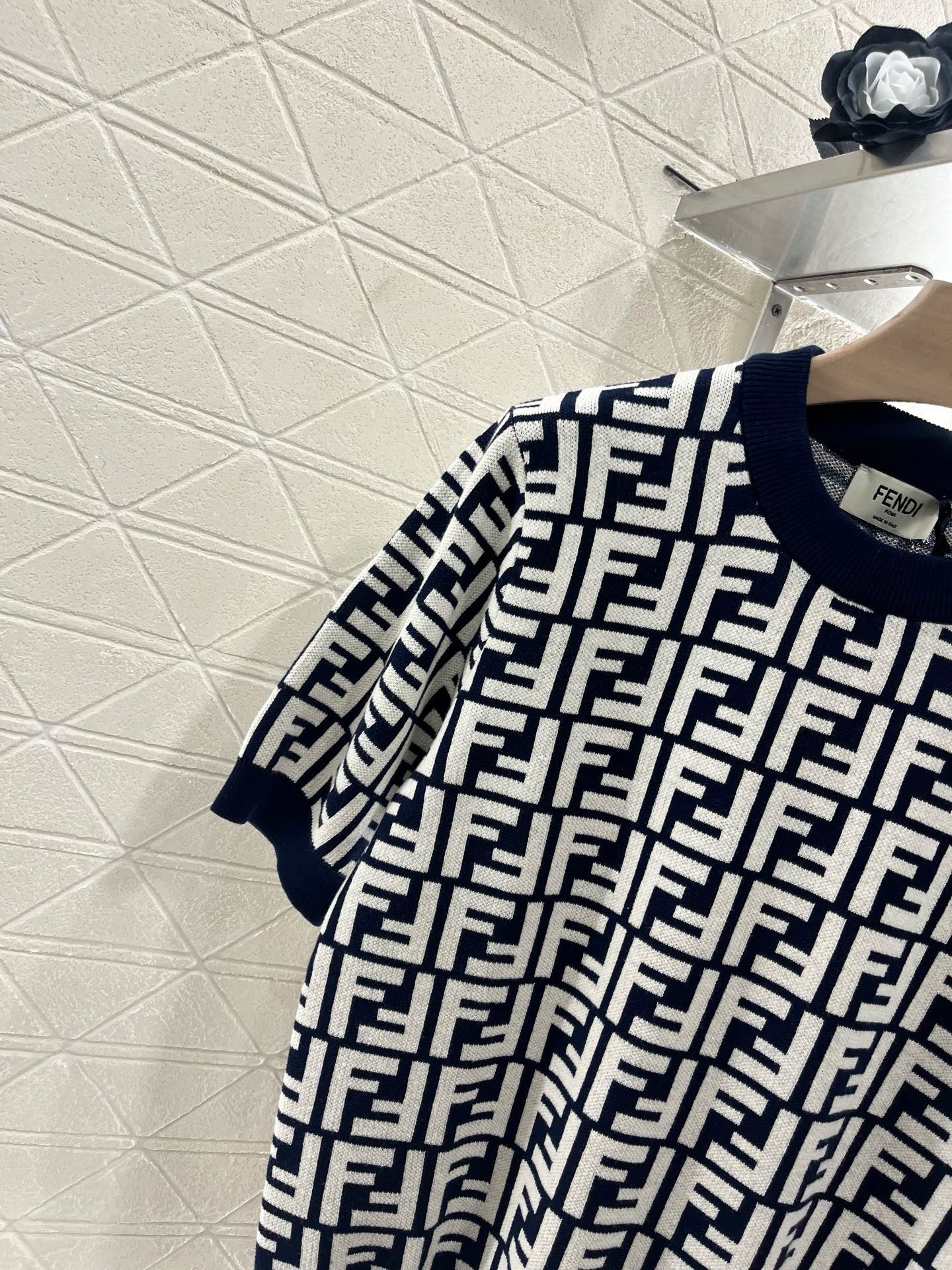 25 New Round Neck Jacquard Knitted Short Sleeves