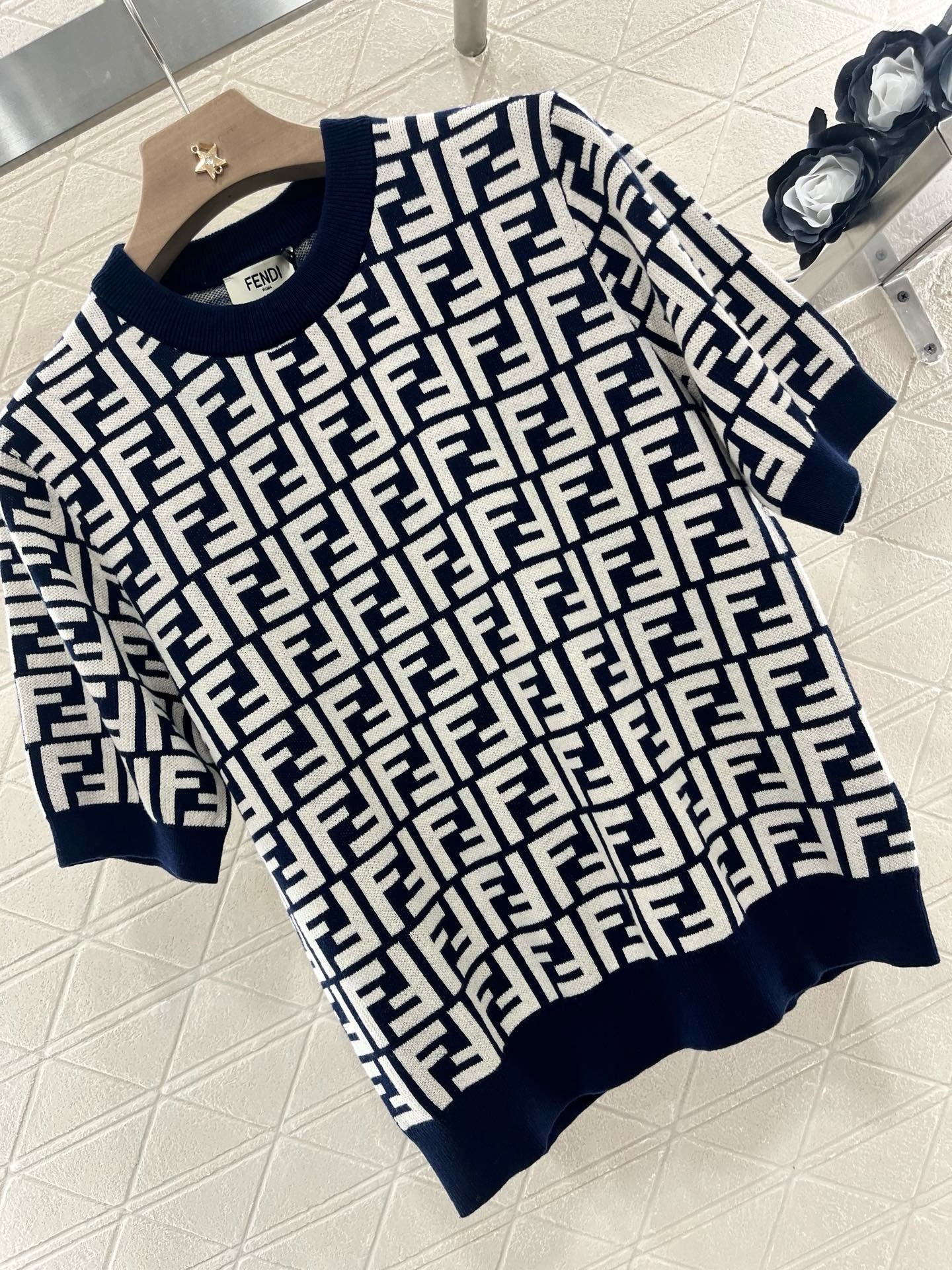 25 New Round Neck Jacquard Knitted Short Sleeves