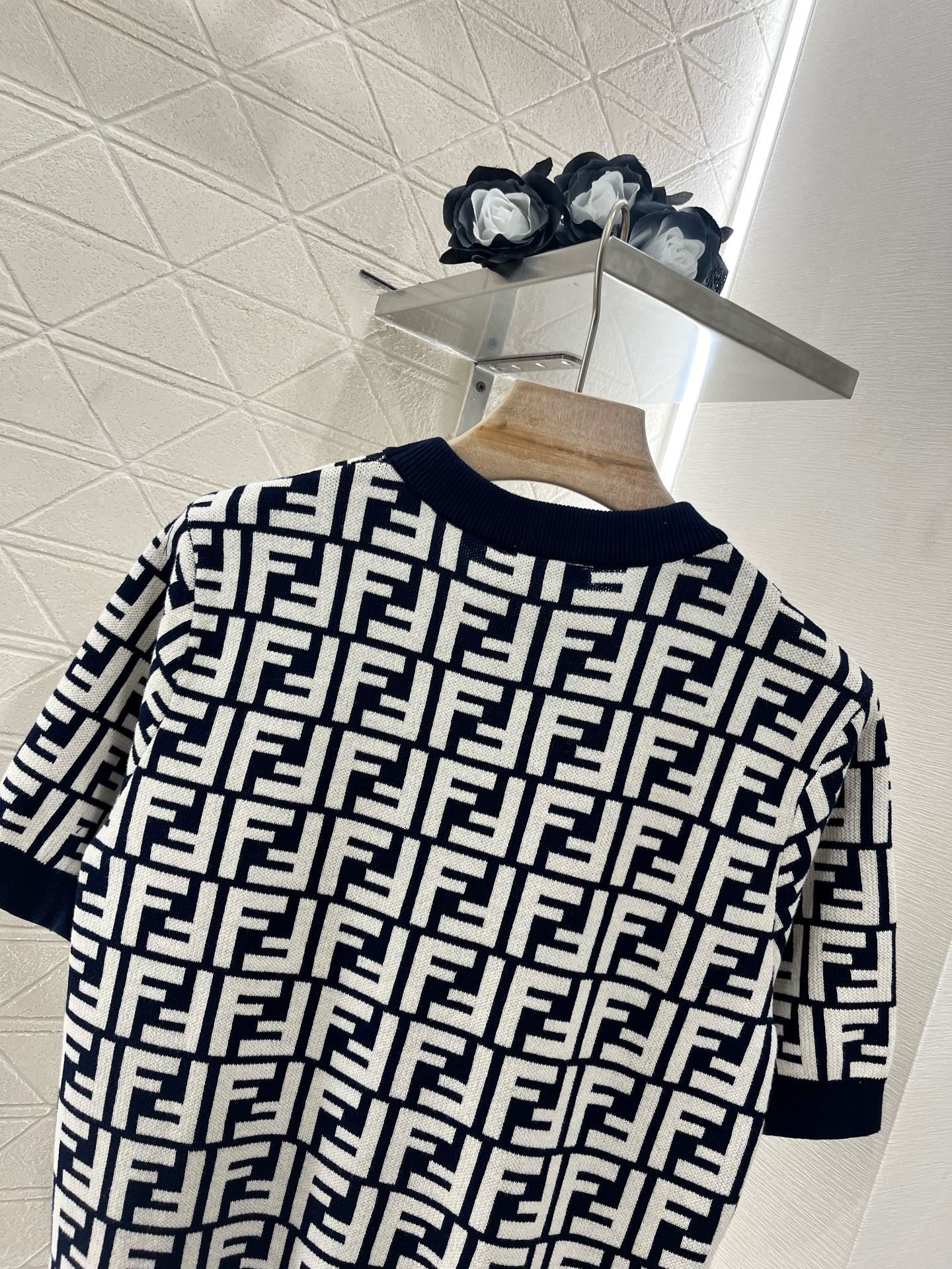25 New Round Neck Jacquard Knitted Short Sleeves