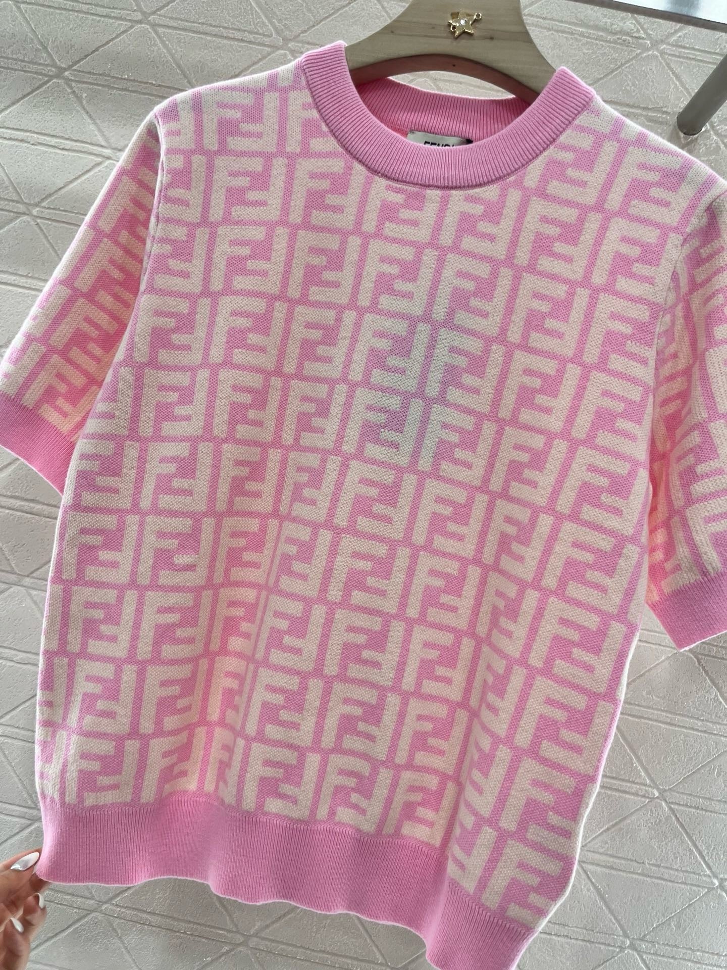 25 New Round Neck Jacquard Knitted Short Sleeves