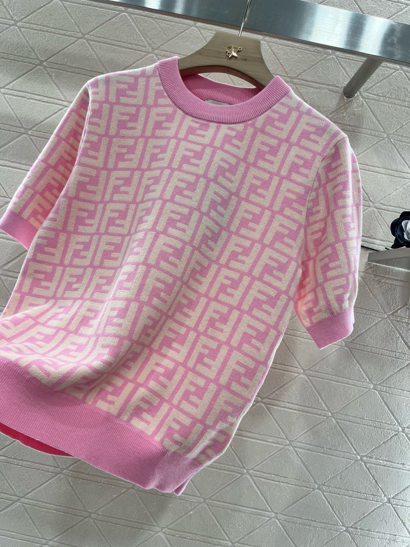 25 New Round Neck Jacquard Knitted Short Sleeves