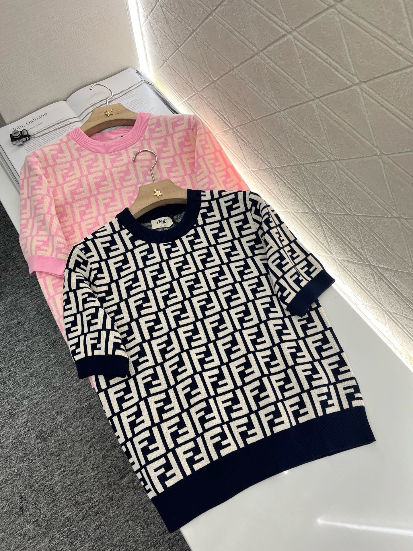 25 New Round Neck Jacquard Knitted Short Sleeves