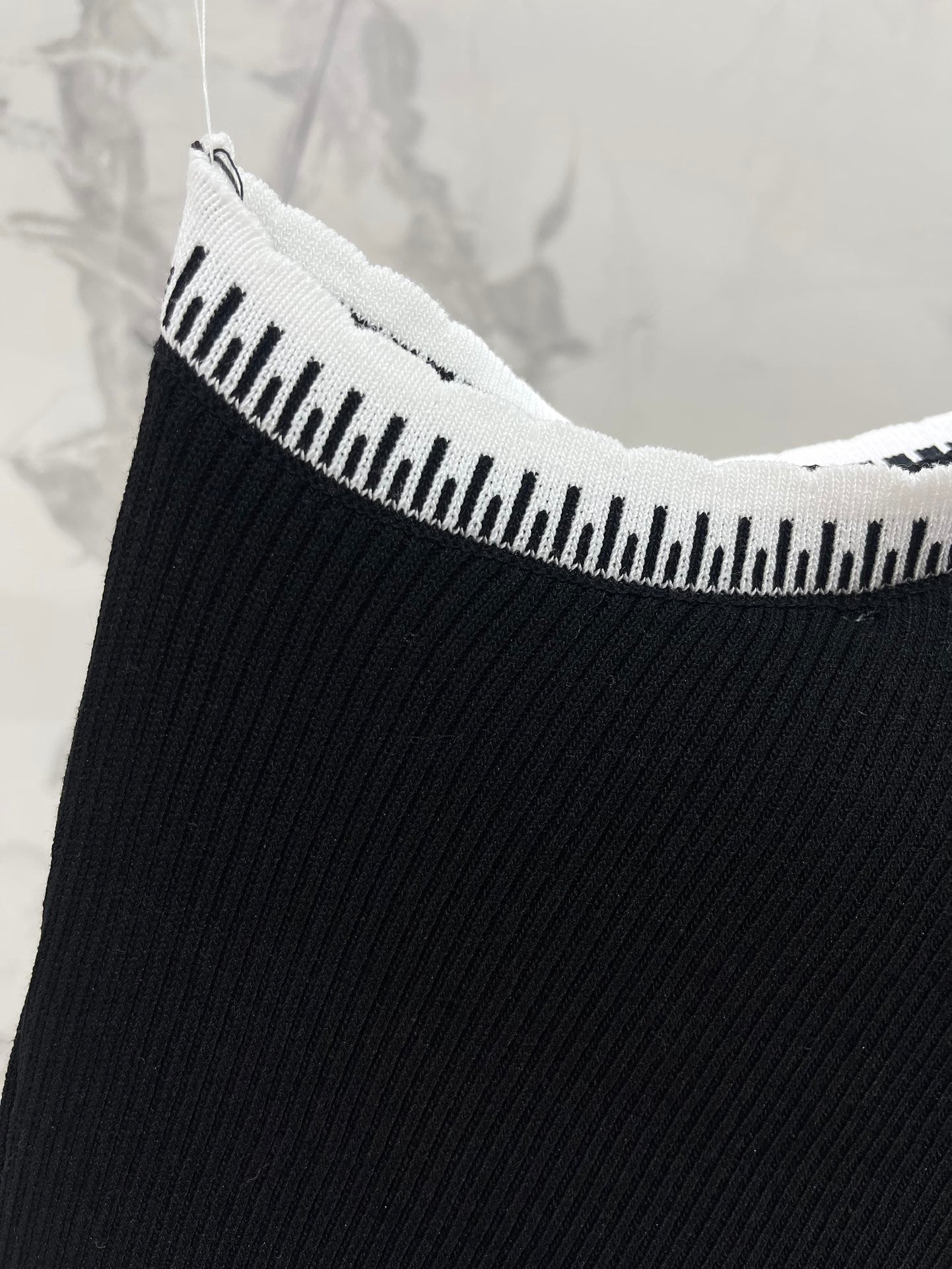 25ss Color blocked diagonal shoulder sleeveless ice silk knit