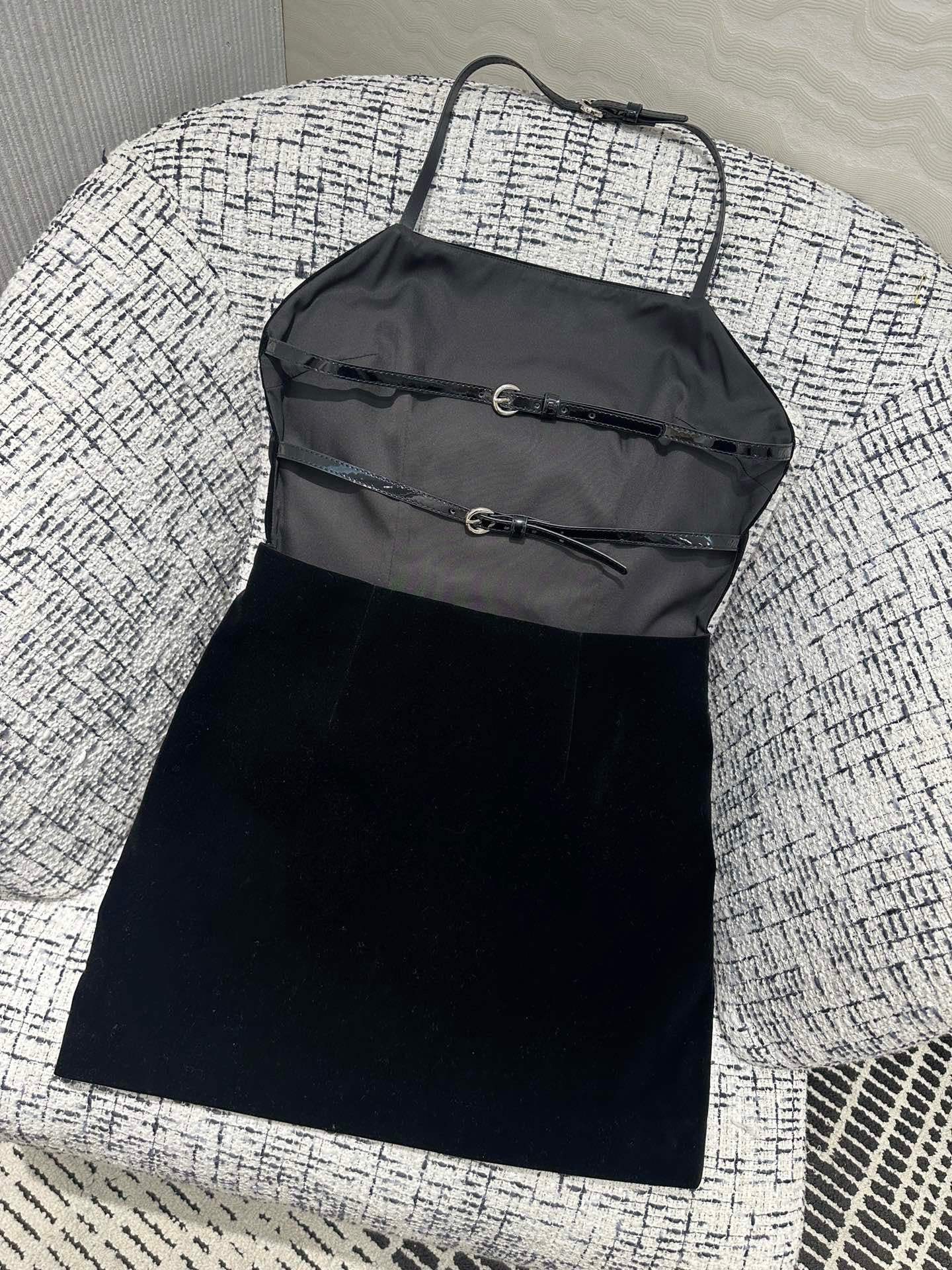 25SS Velvet layered Tian Cai temperament strapless backless skirt