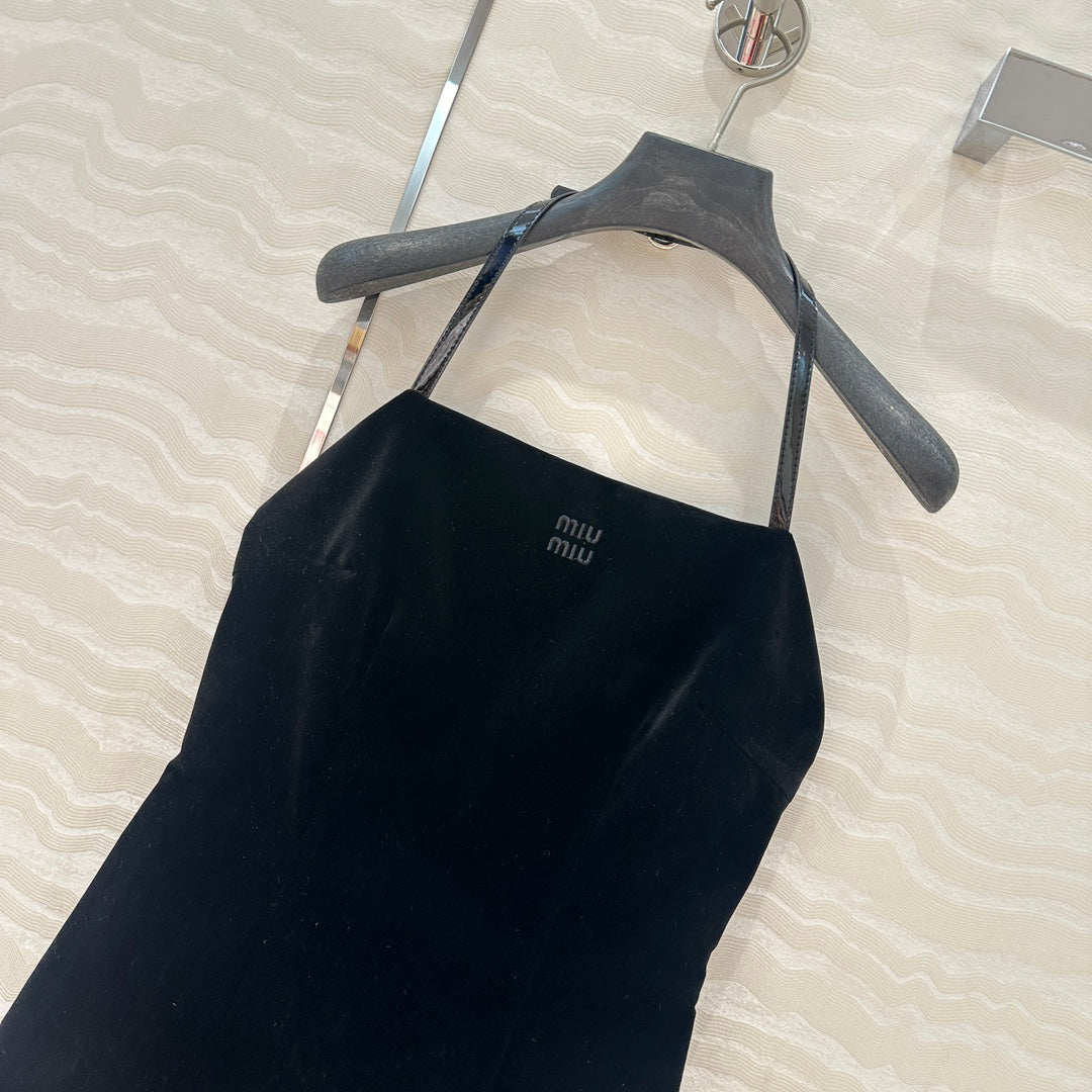 25SS Velvet layered Tian Cai temperament strapless backless skirt