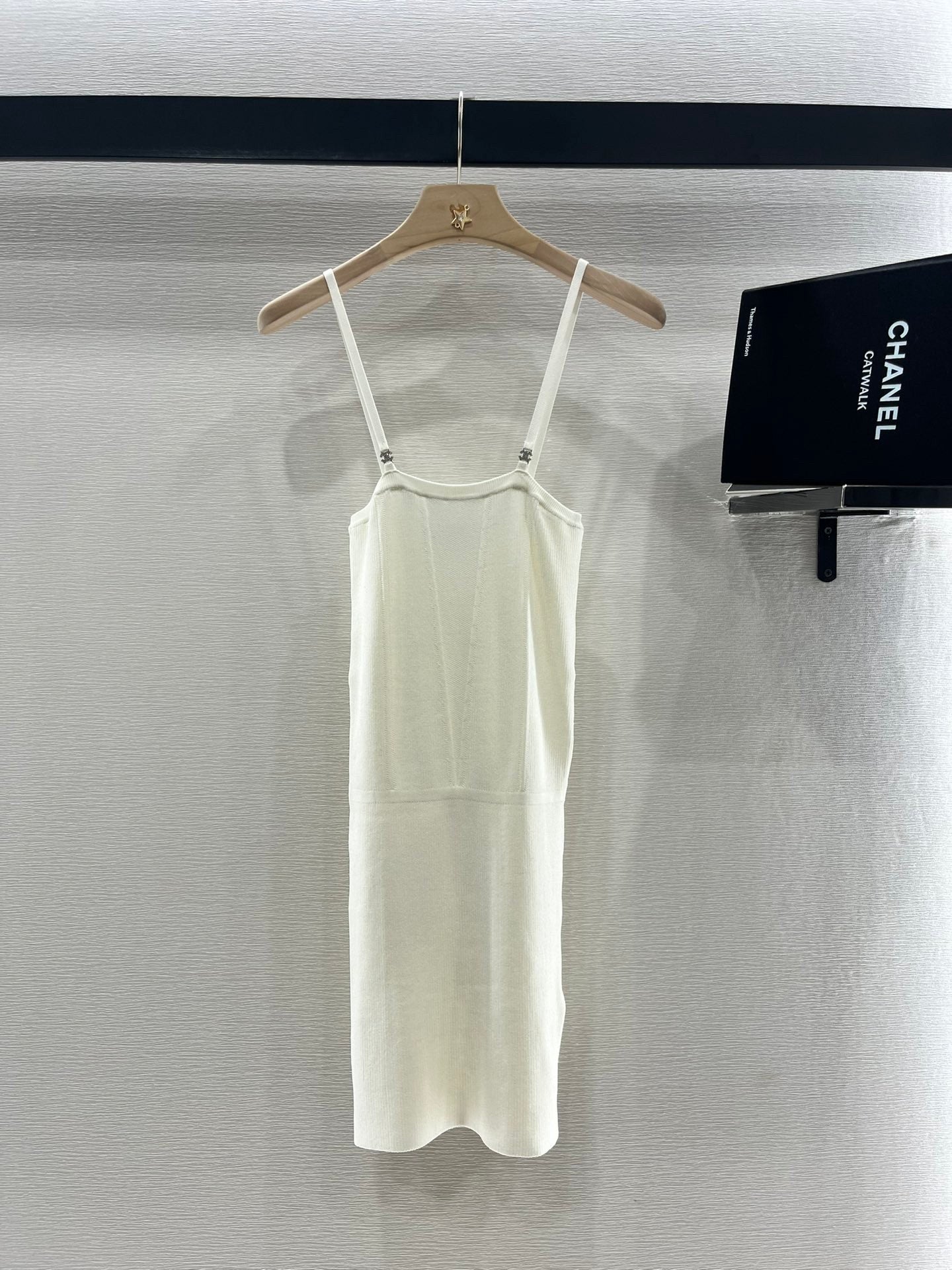 2025 new knitted slim-fitting suspender skirt