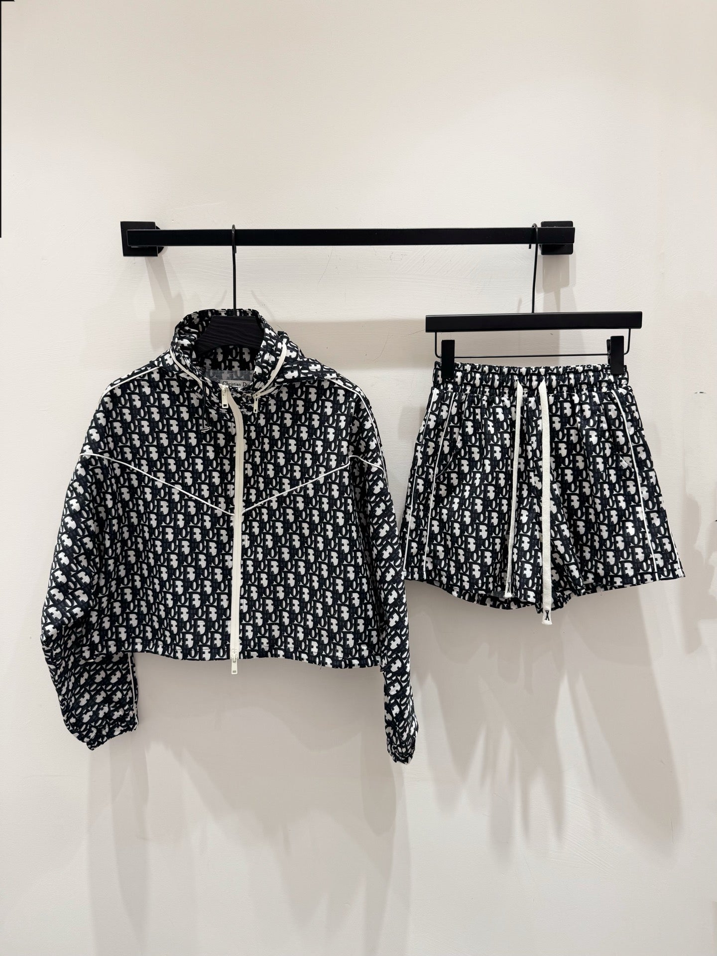 25 new jacquard classic monogram hooded combination