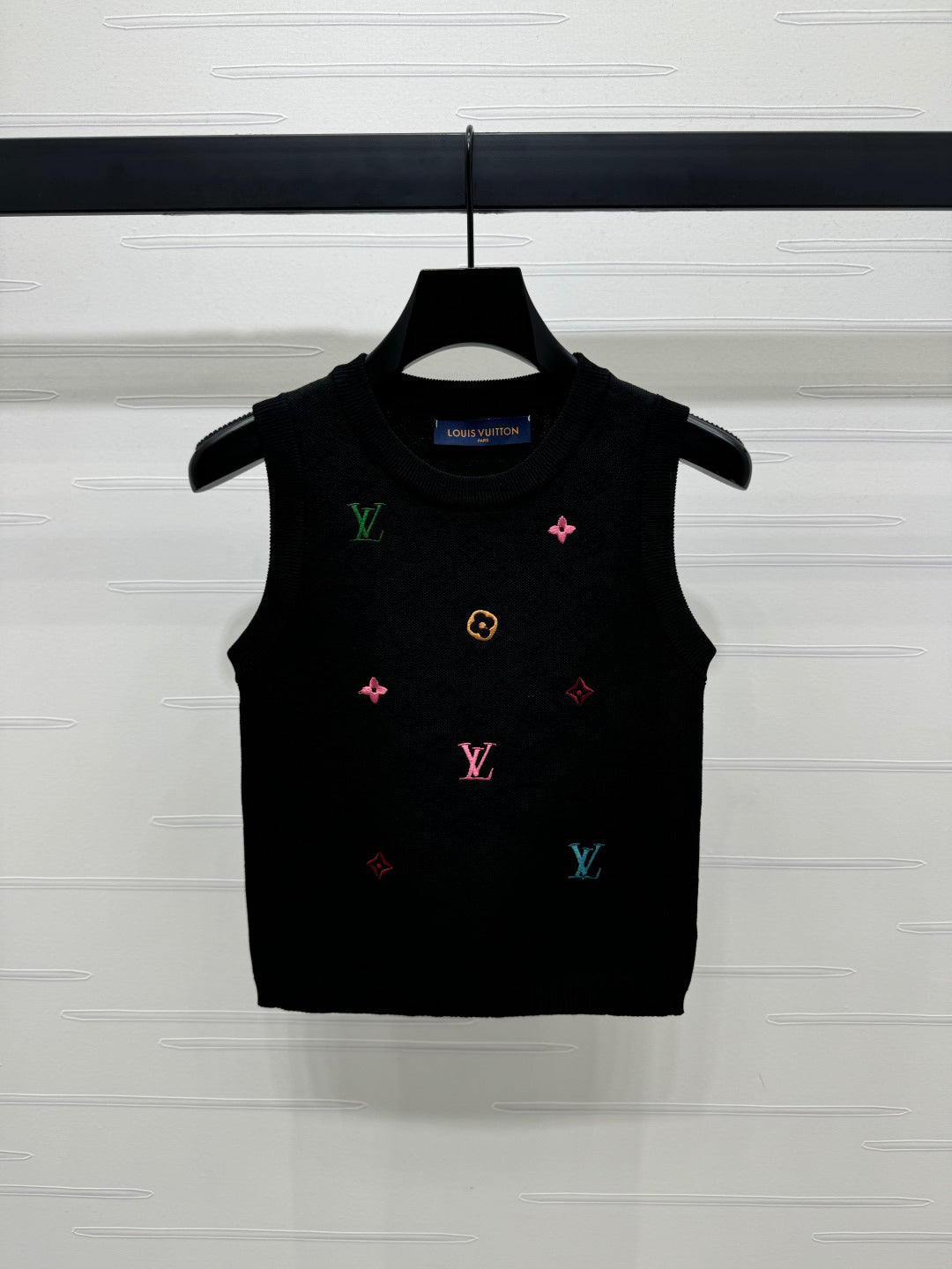 25 Spring and Summer Embroidered Letters Round Neck Knitted Vest
