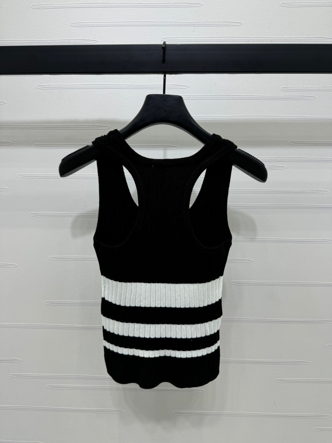 25 Colorblocked Striped Knit Vest
