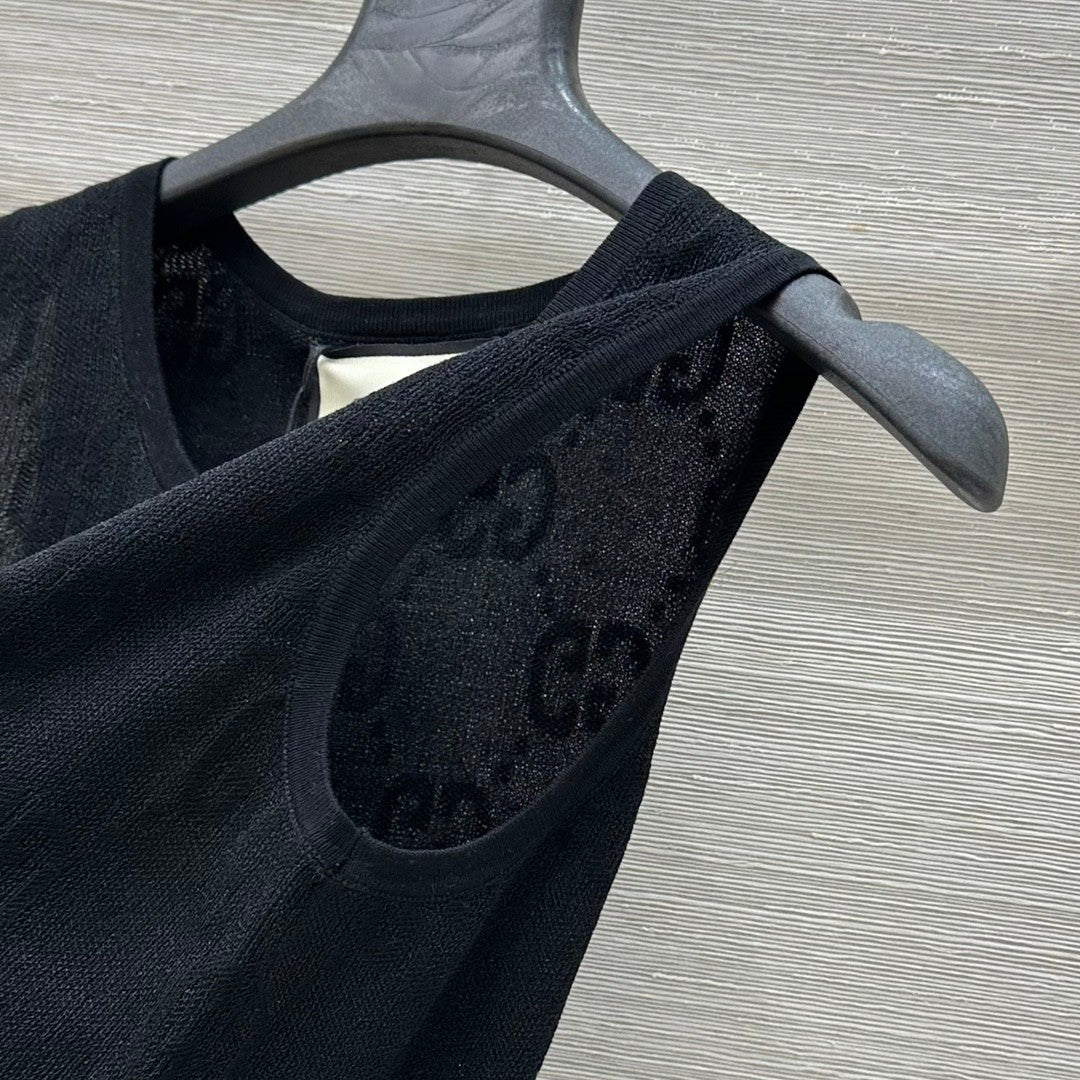 25 Embroidered Jacquard Mesh Vest Top