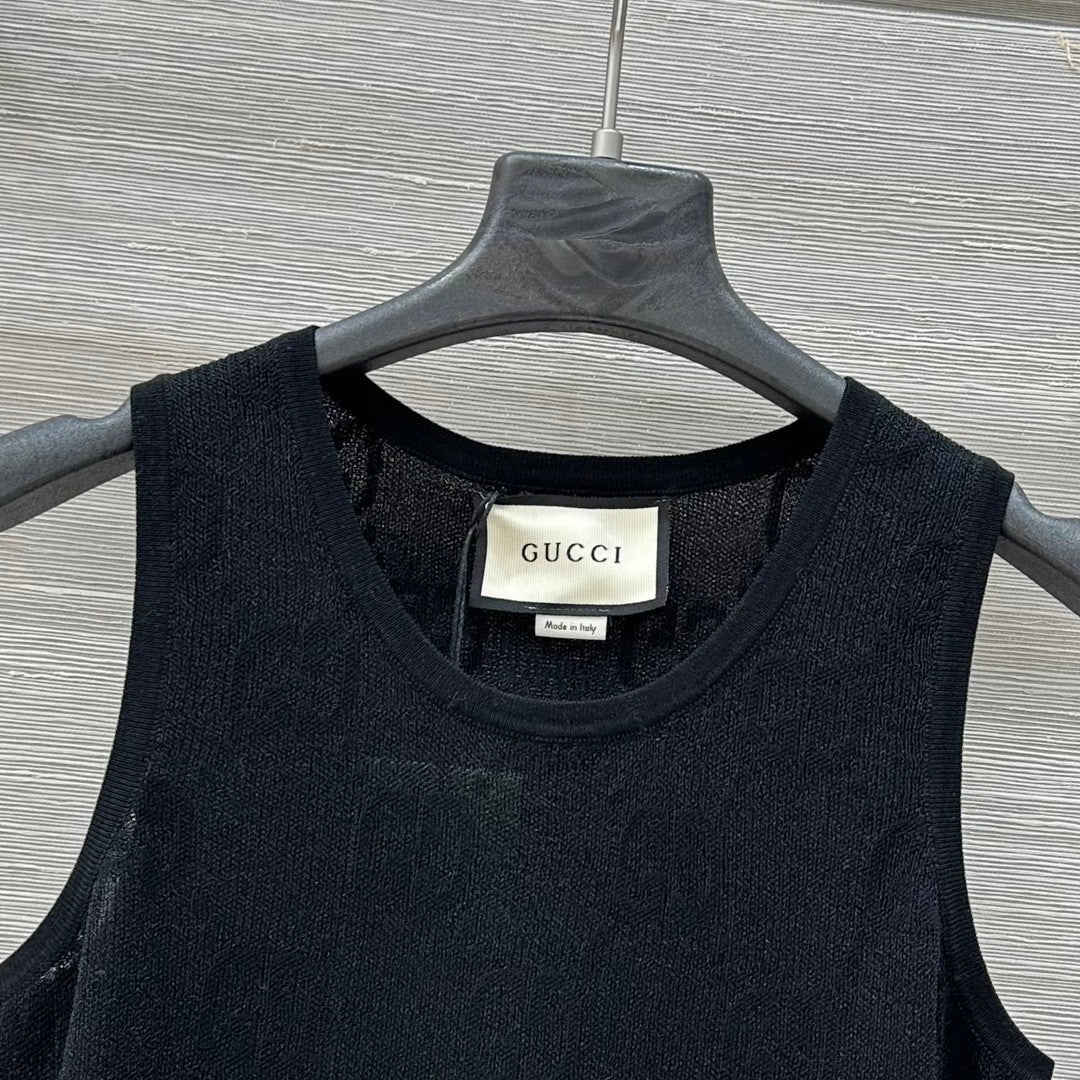 25 Embroidered Jacquard Mesh Vest Top