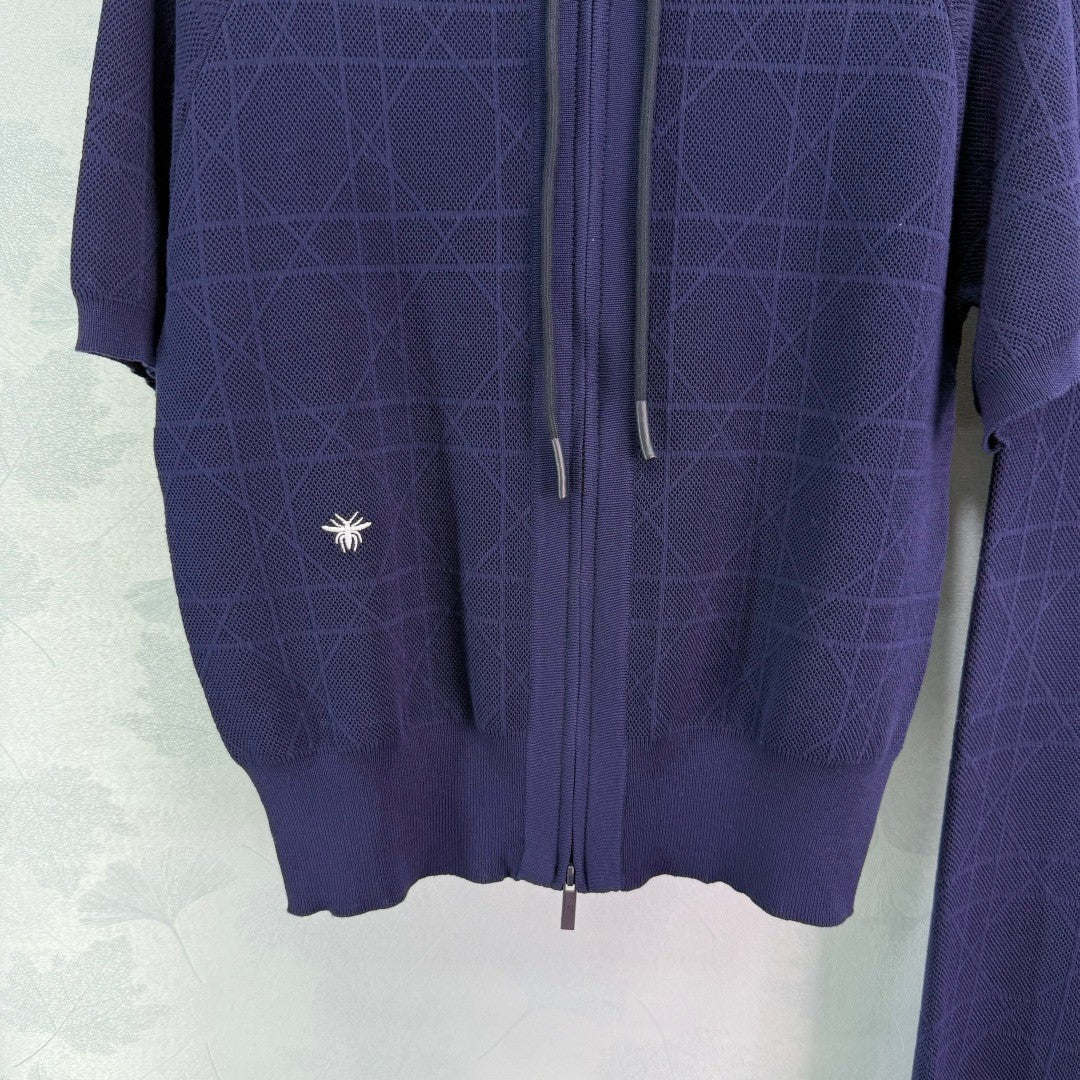 25 new bee embroidery suit