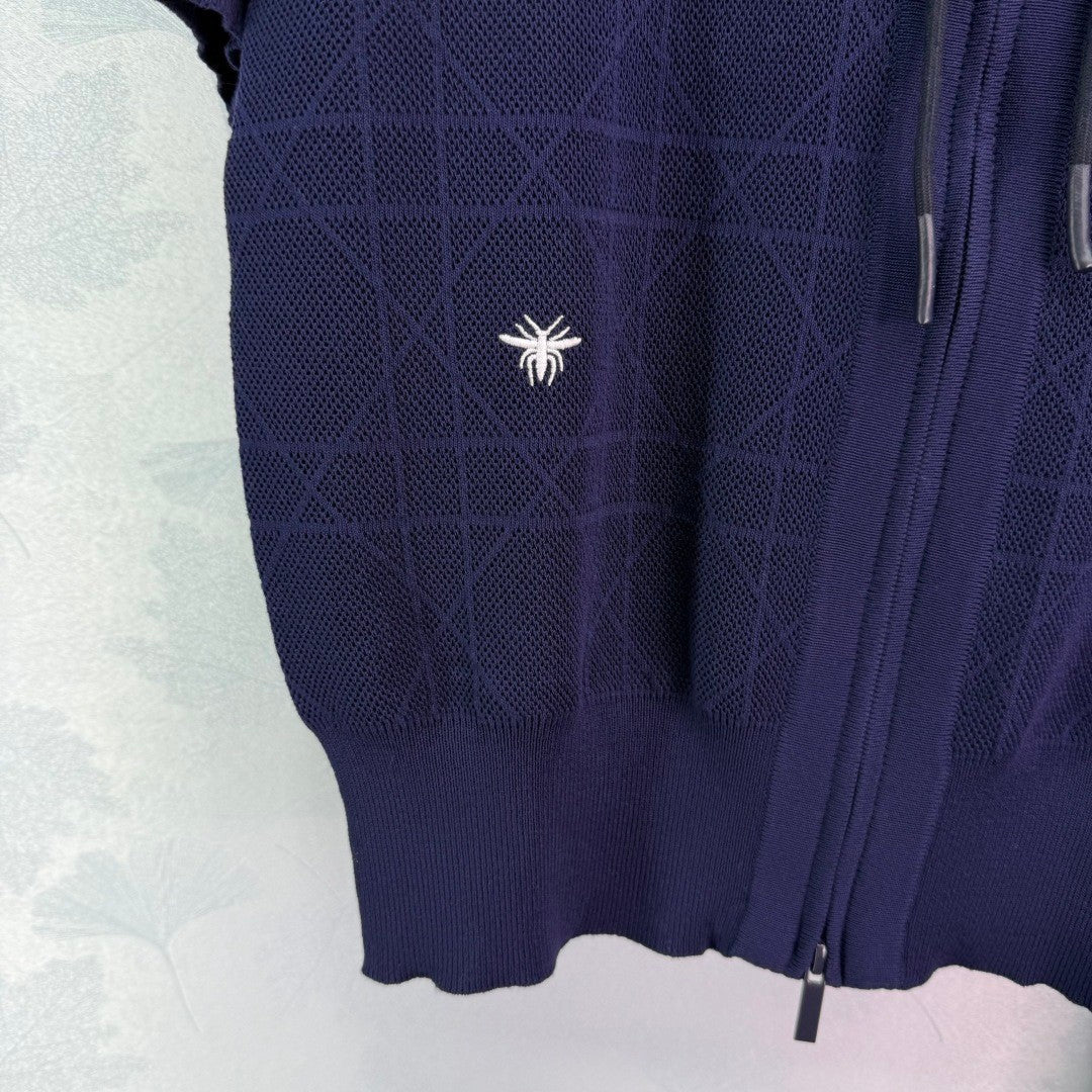 25 new bee embroidery suit