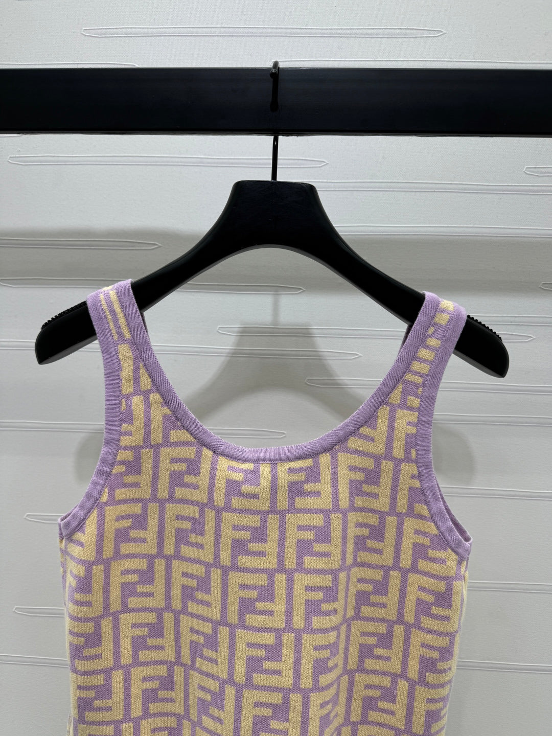 25 Spring and Summer Jacquard Letter Knitted Vest