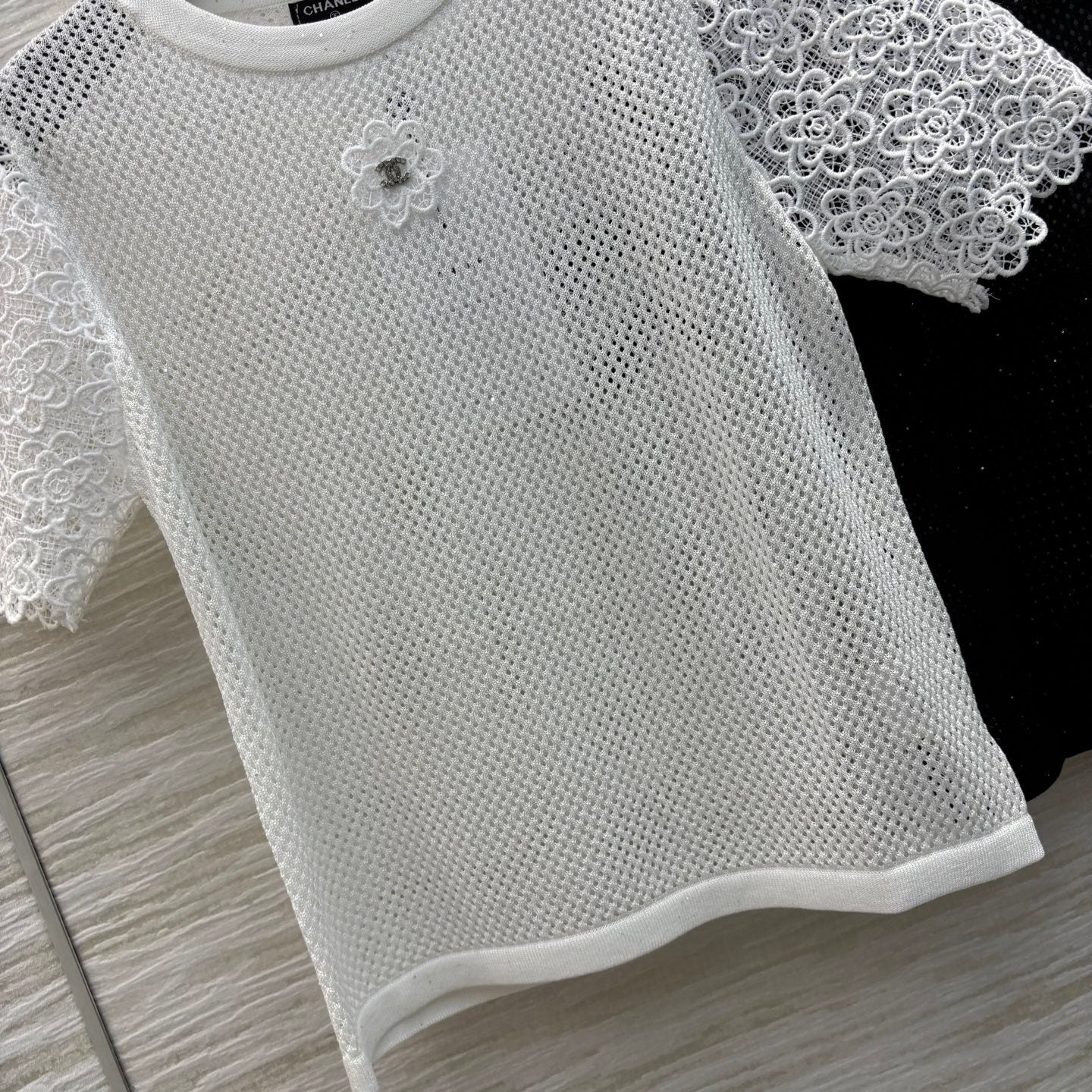 25 spring and summer jacket with hollowed-out short sleeves