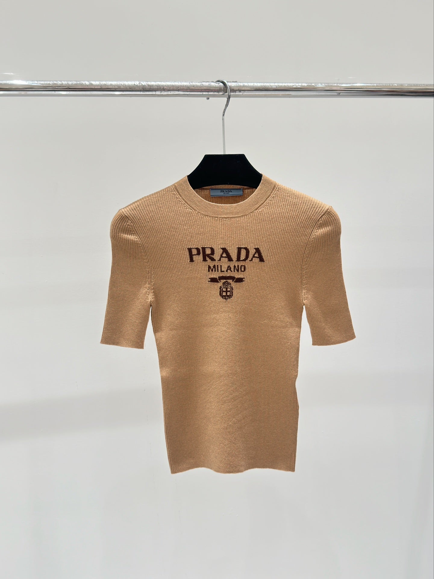 2025 Gold thread letter embroidery knitted short sleeved shirt