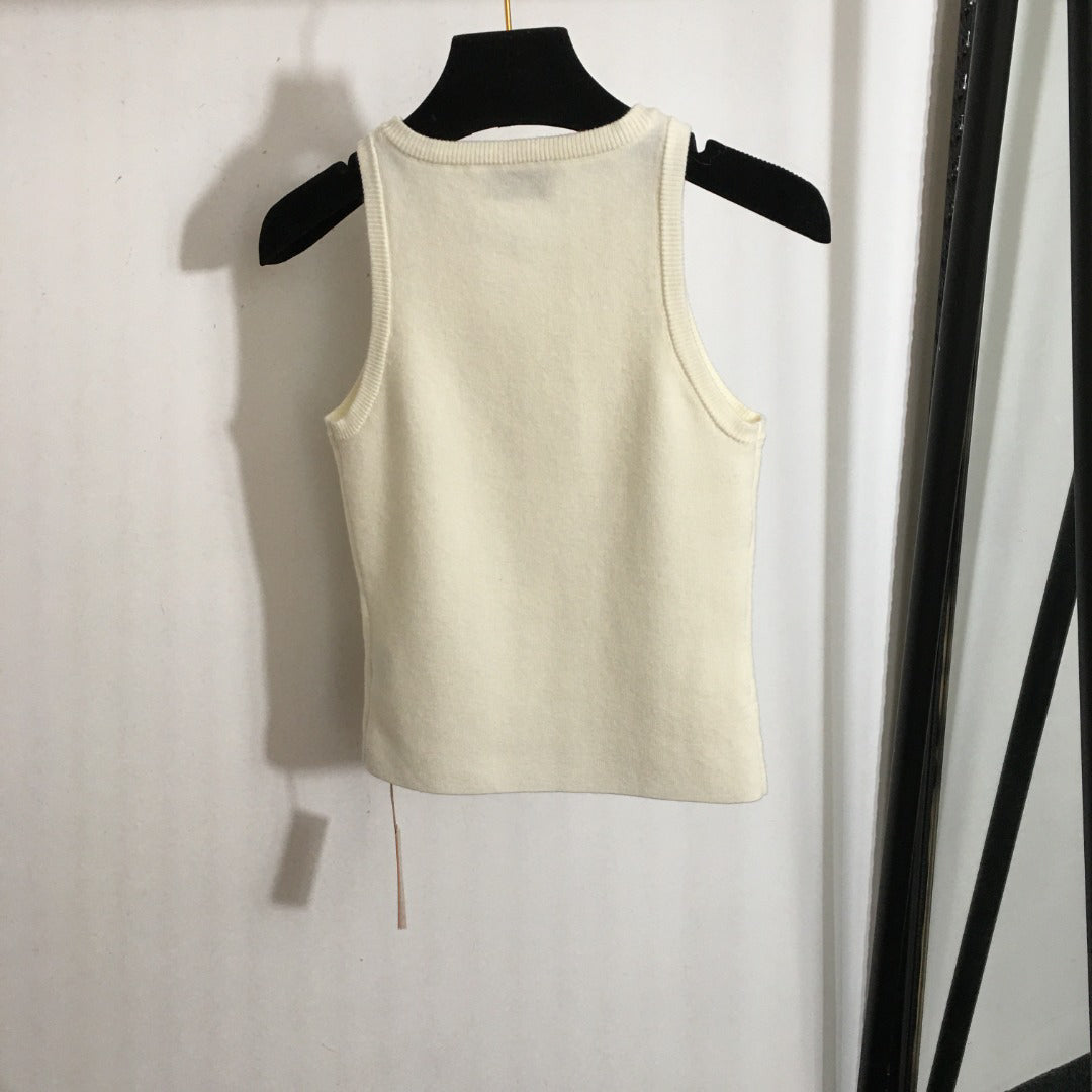 25Logo sticker slim knit vest