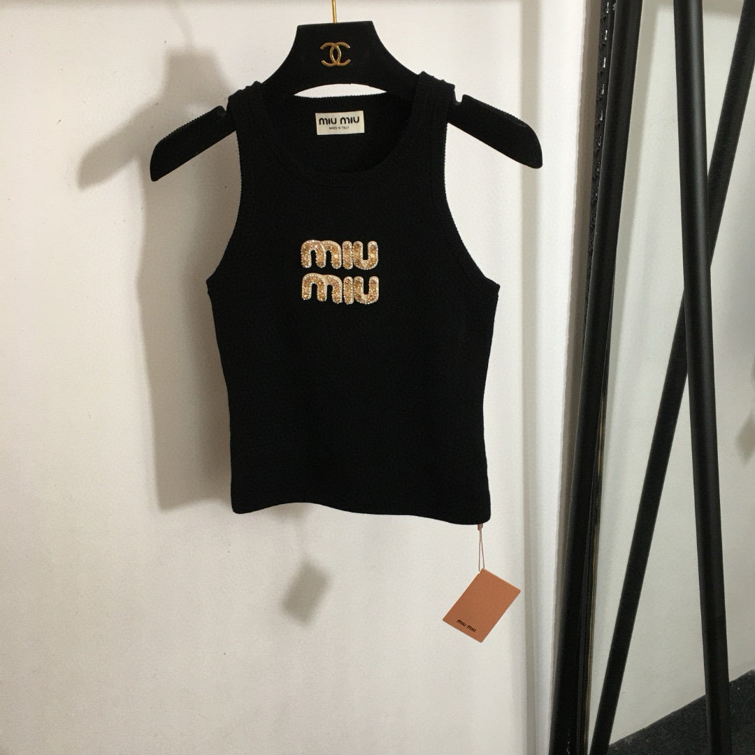 25Logo sticker slim knit vest