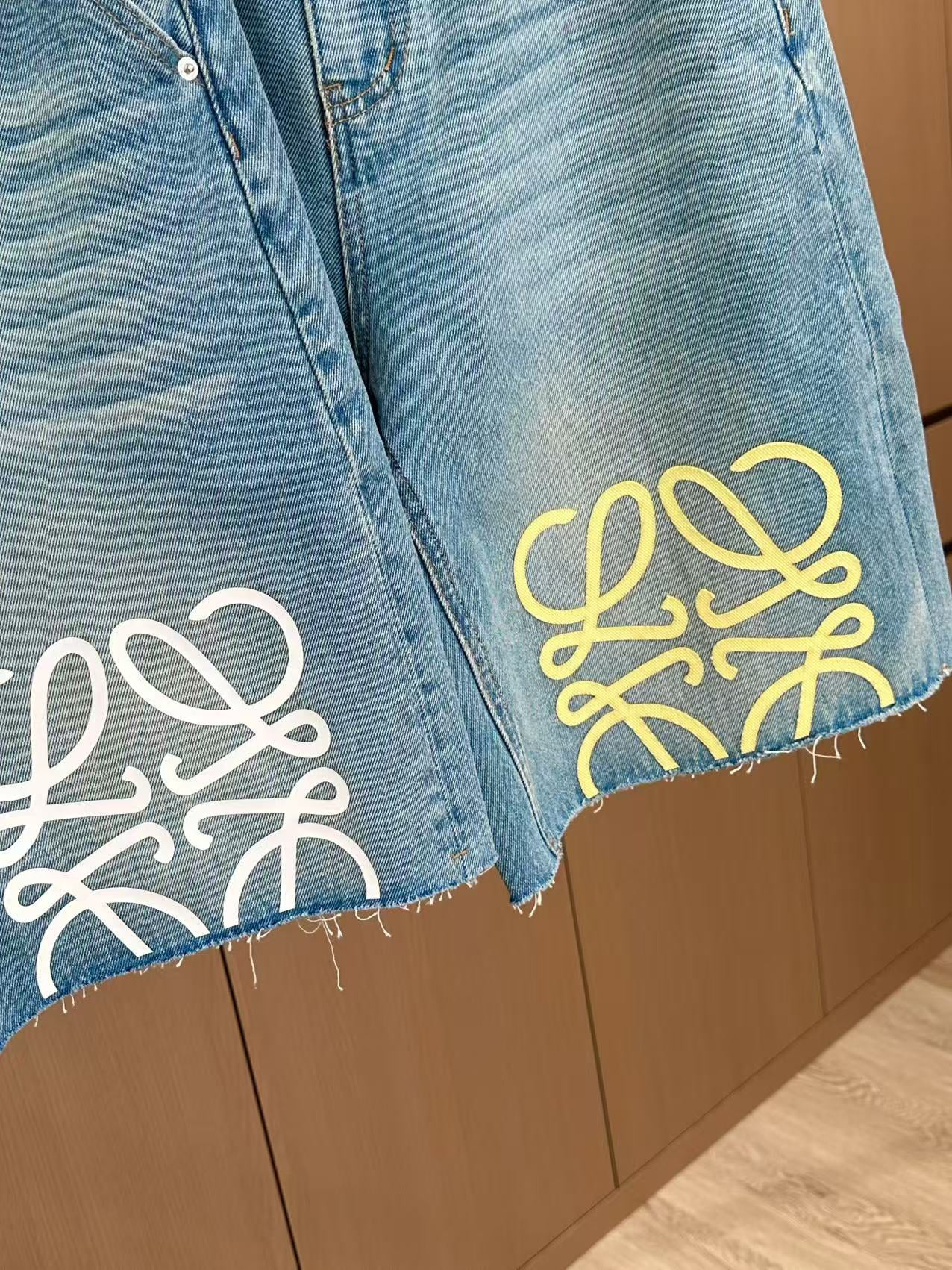 πππ5 popular goddess style five-point raw edge jeans