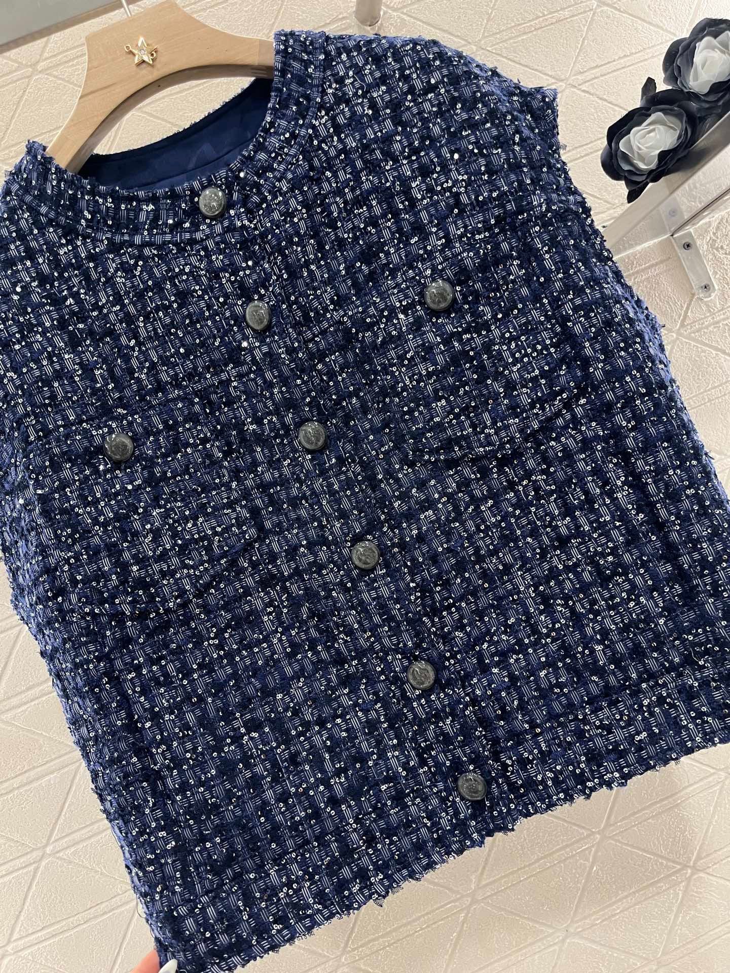 25ss Knitted silver silk dress sleeveless jacket