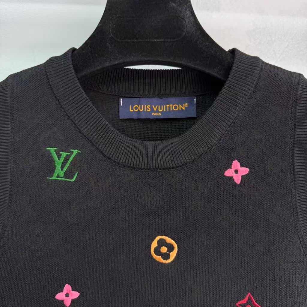 25SS Four leaf clover embroidered knitted vest