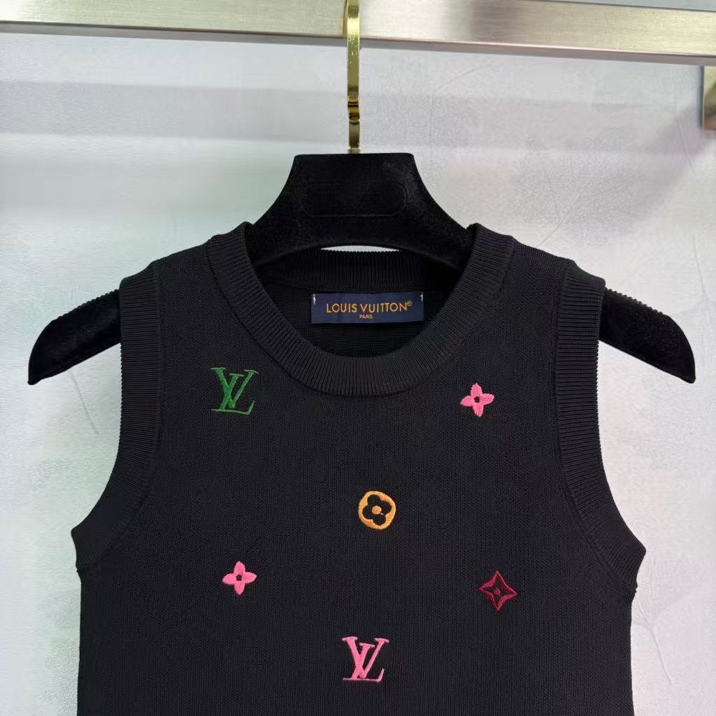 25SS Four leaf clover embroidered knitted vest