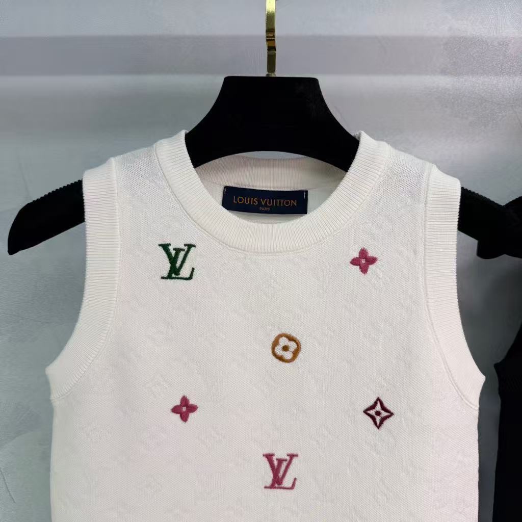 25SS Four leaf clover embroidered knitted vest
