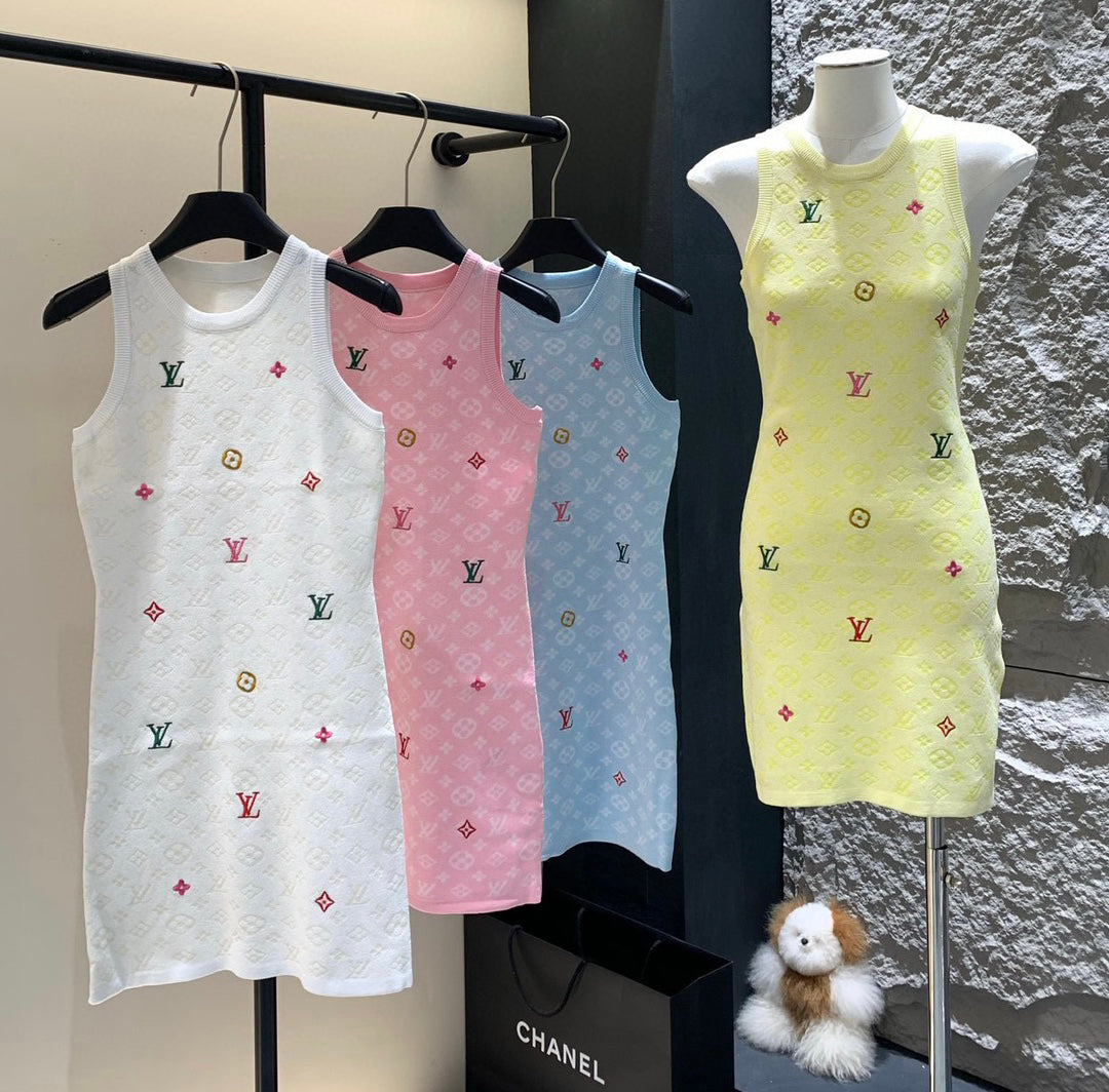 25 new Embroidered dress