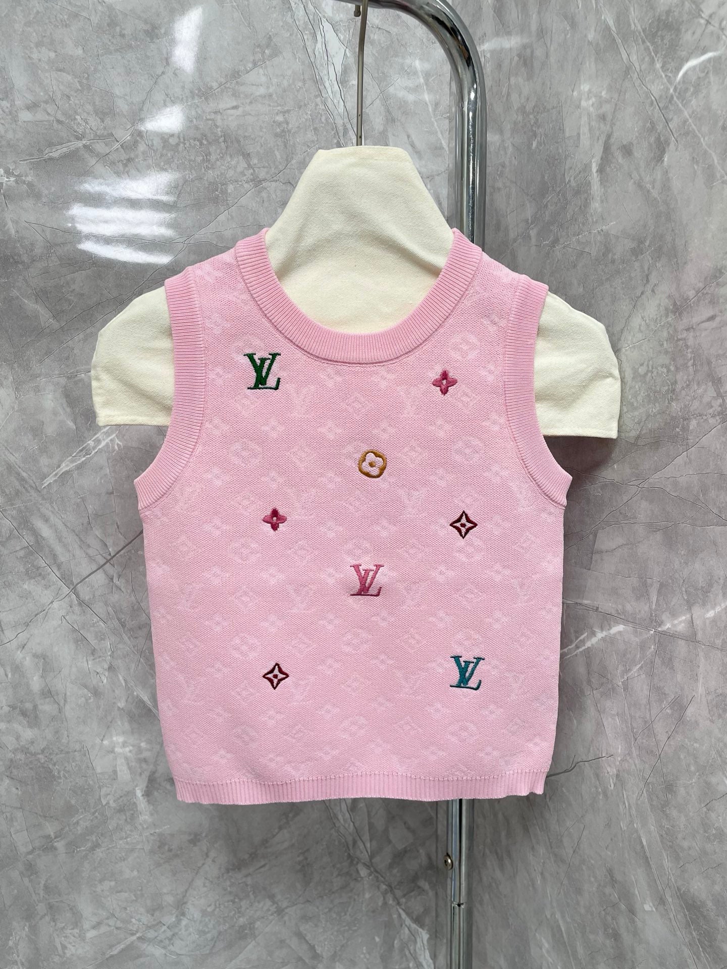 2025 New Letter Logo Embroidery Concave and Relief Textured Vest