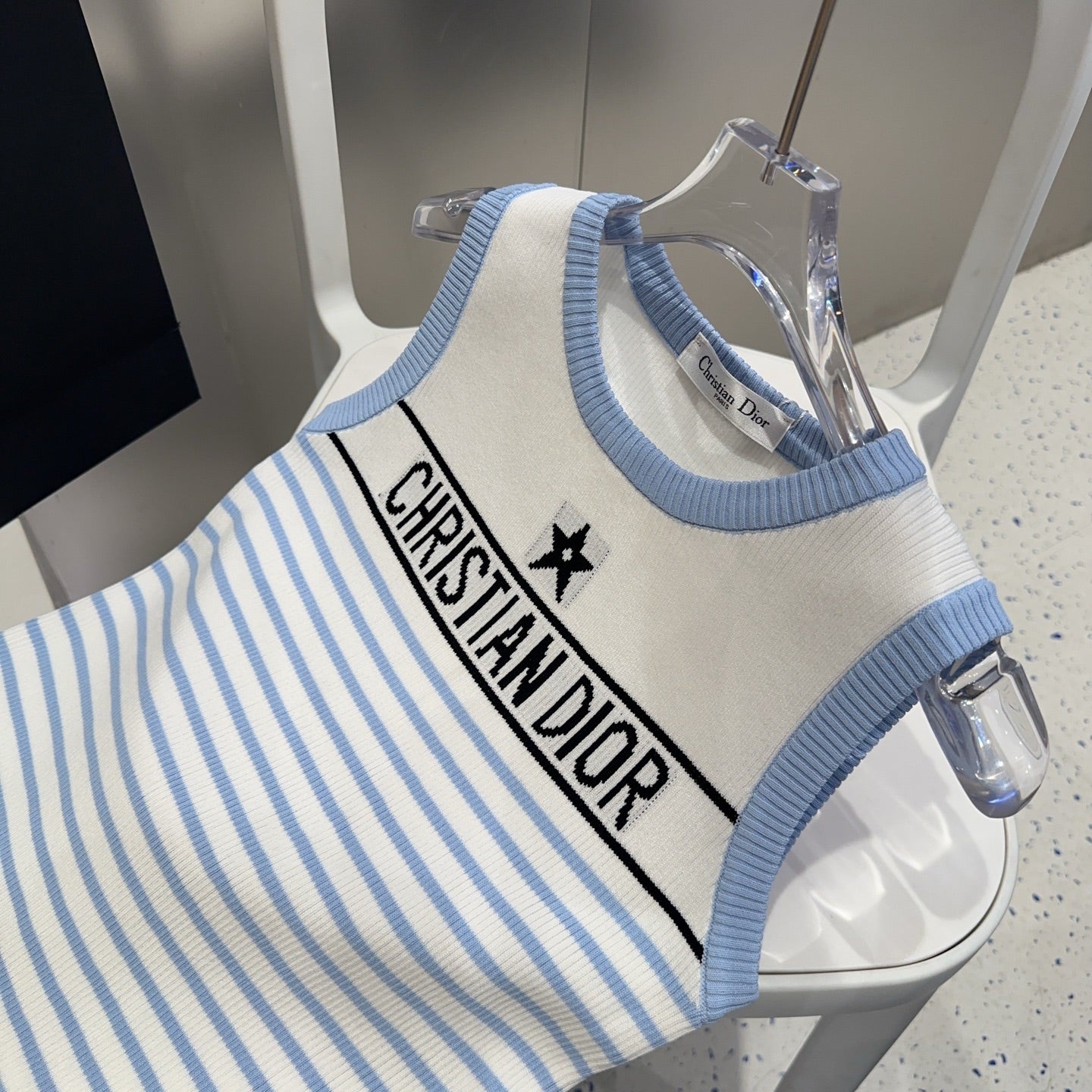 25 new vest